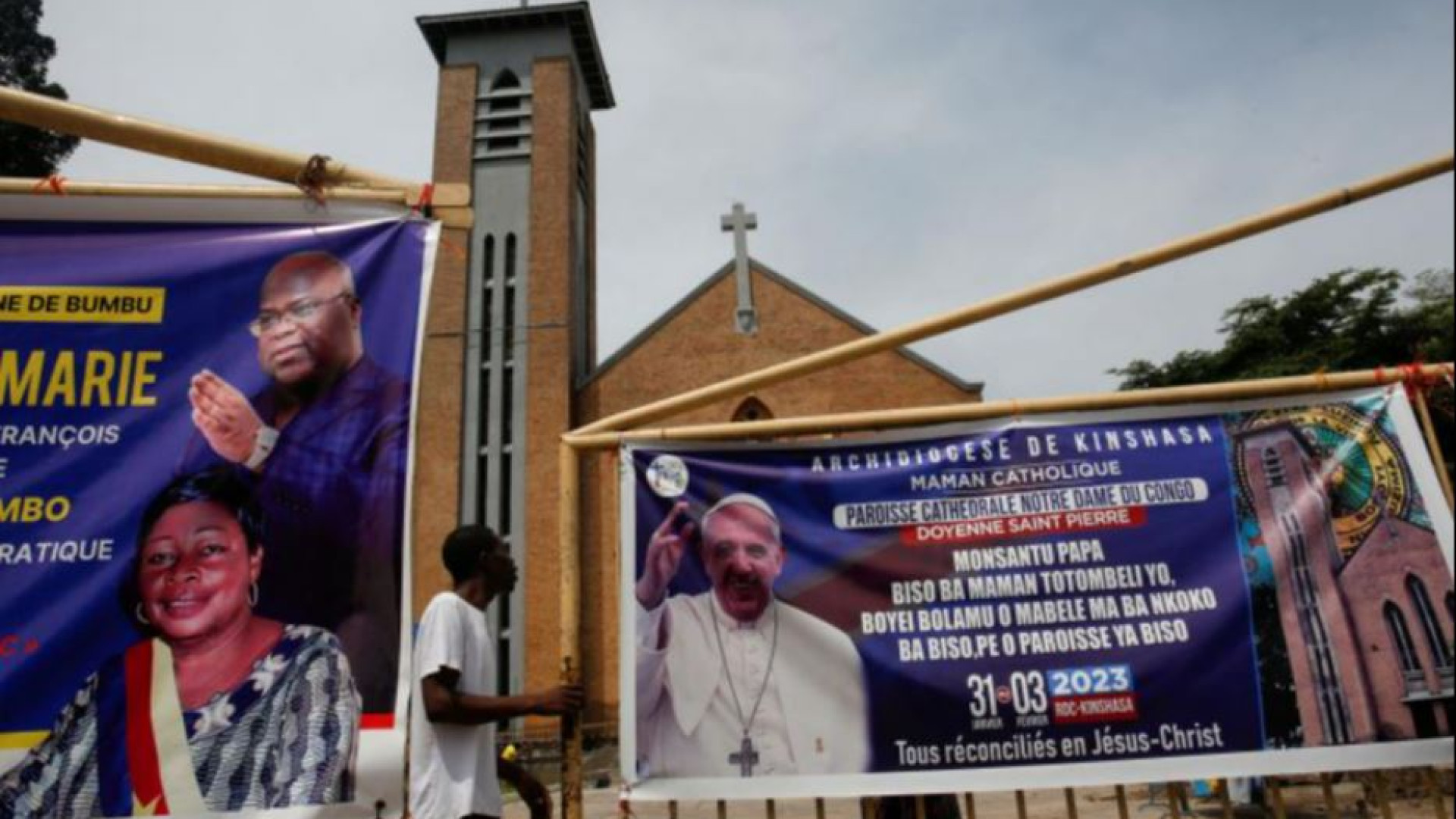 Immagine di Il Papa: «Africa, basta violenze e sfruttamento»