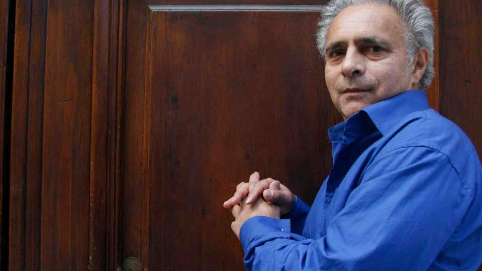 Immagine di «Sono tetraplegico»: Hanif Kureishi e il diario su Twitter dall'ospedale