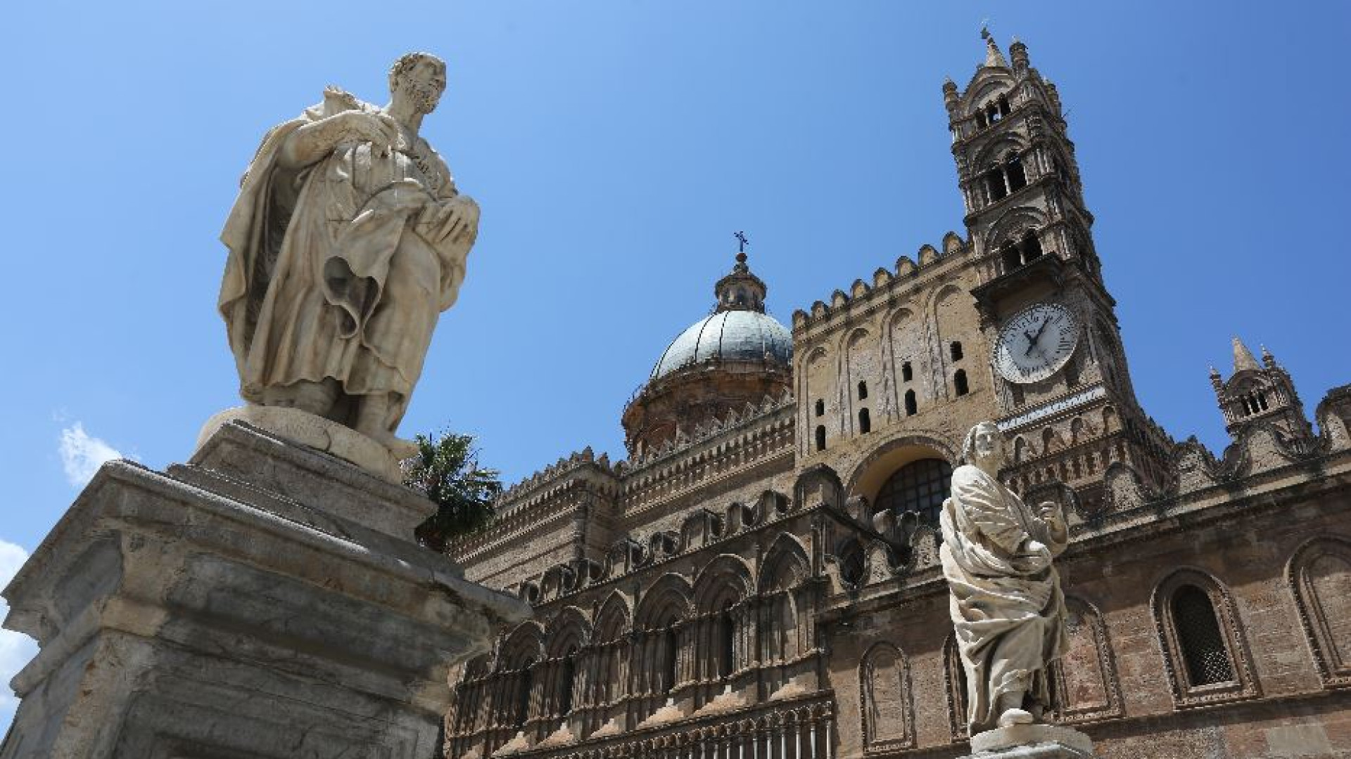 Immagine di A Palermo Battesimo e Cresima senza più padrini e madrine per tre anni