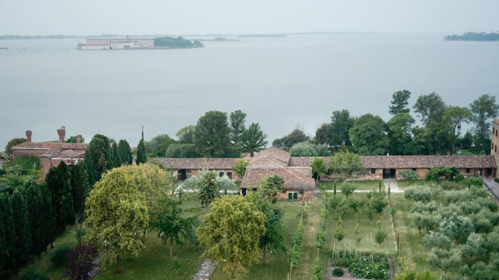 Immagine di Il giardino francescano del Redentore rifiorisce a Venezia