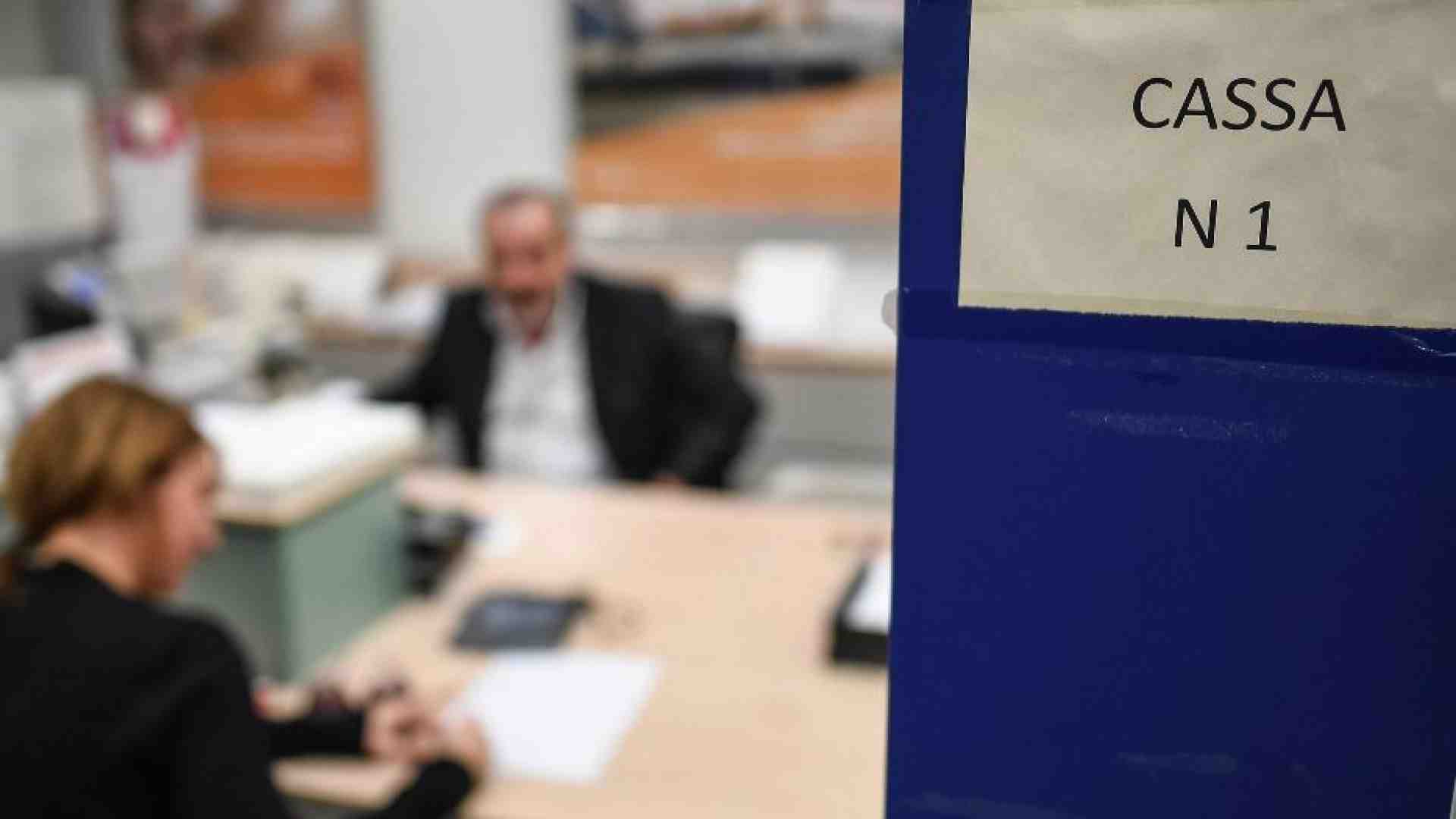 Immagine di Banche in fuga dai piccoli Comuni: 4 milioni di italiani senza sportello