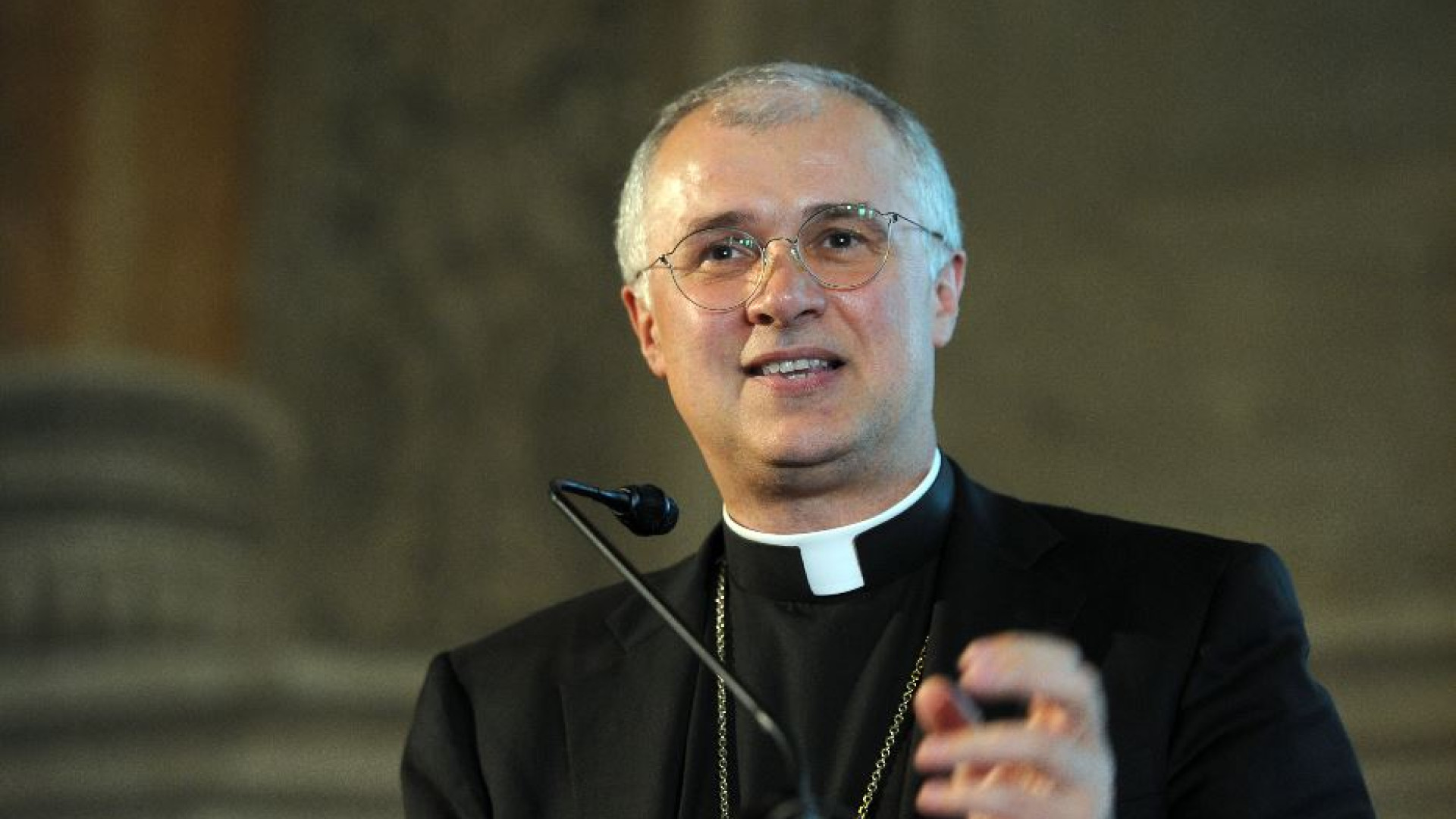 Immagine di Giovani e Chiesa troppo distanti: «Dal Sinodo un nuovo slancio»