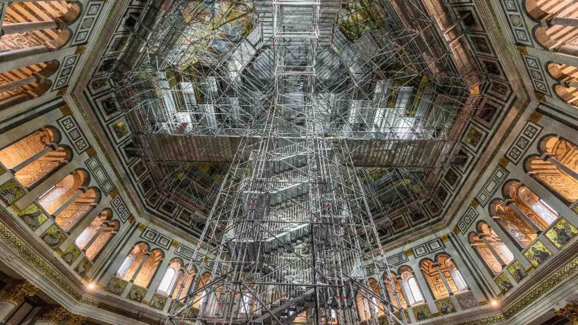 Immagine di Al via gli interventi sui mosaici della cupola del Battistero di Firenze