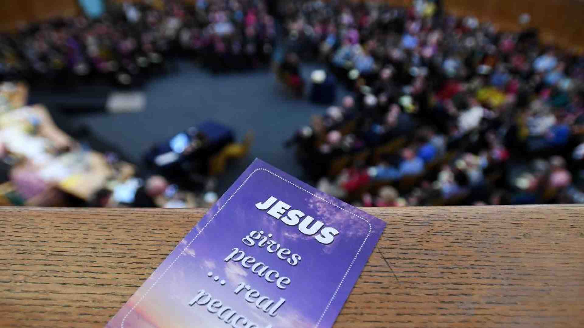Immagine di Anglicani: possibile benedire le unioni omosessuali, no ai matrimoni