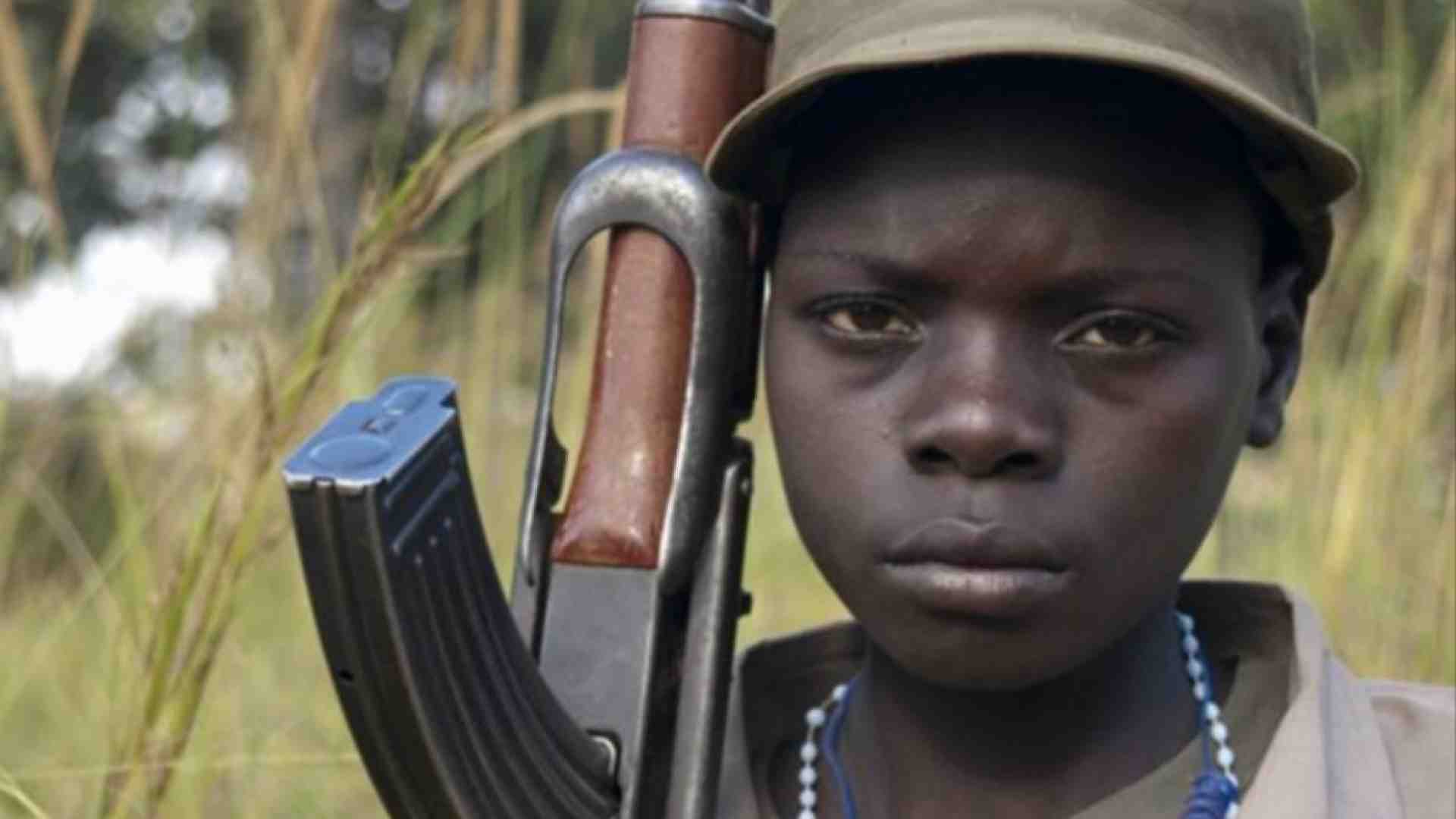 Immagine di Nel 2021 arruolati nel mondo 6mila bambini soldato. Somalia in testa