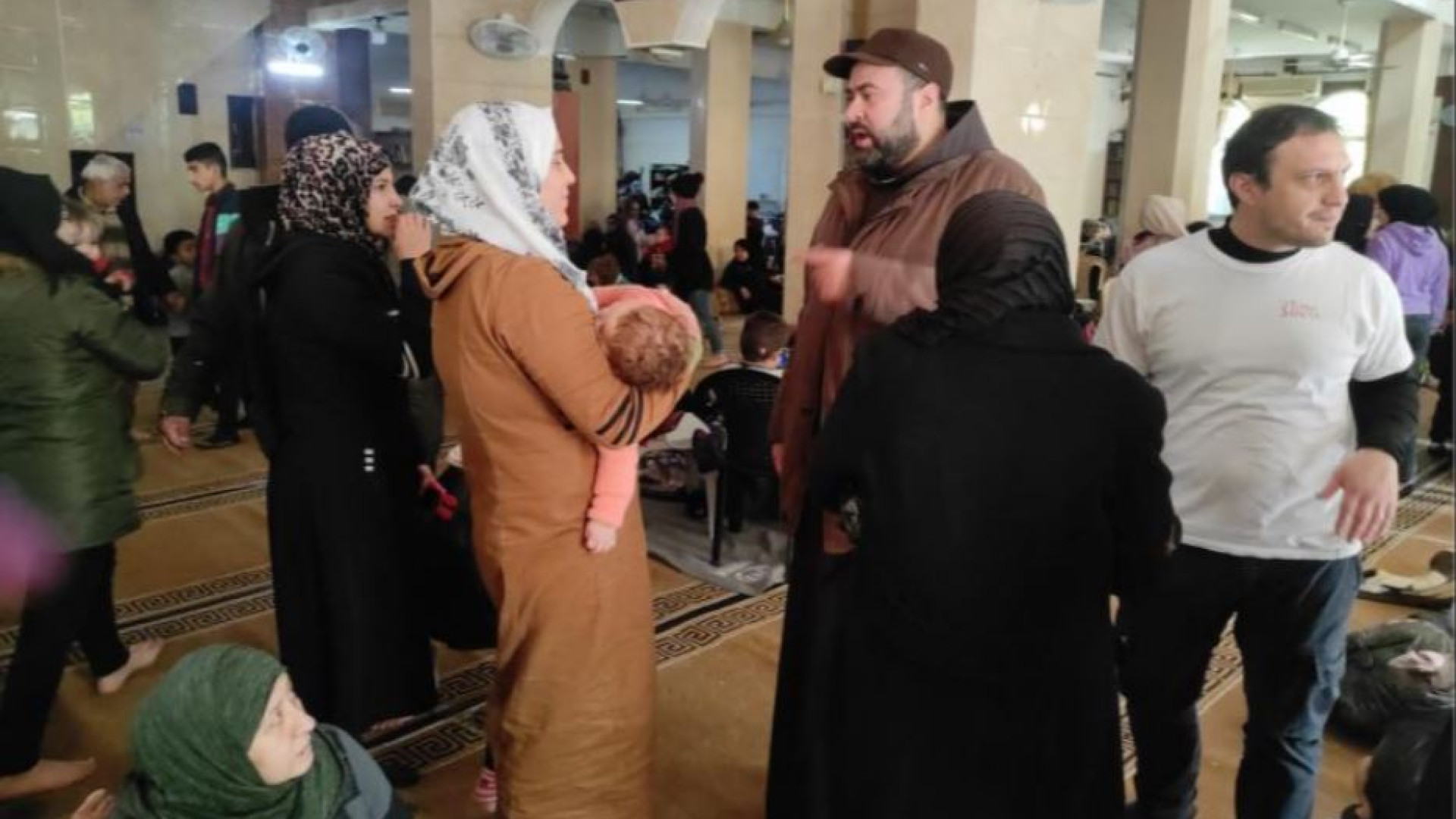 Immagine di Padre Bahjat Karakach: «Almeno ora togliete le sanzioni alla Siria»