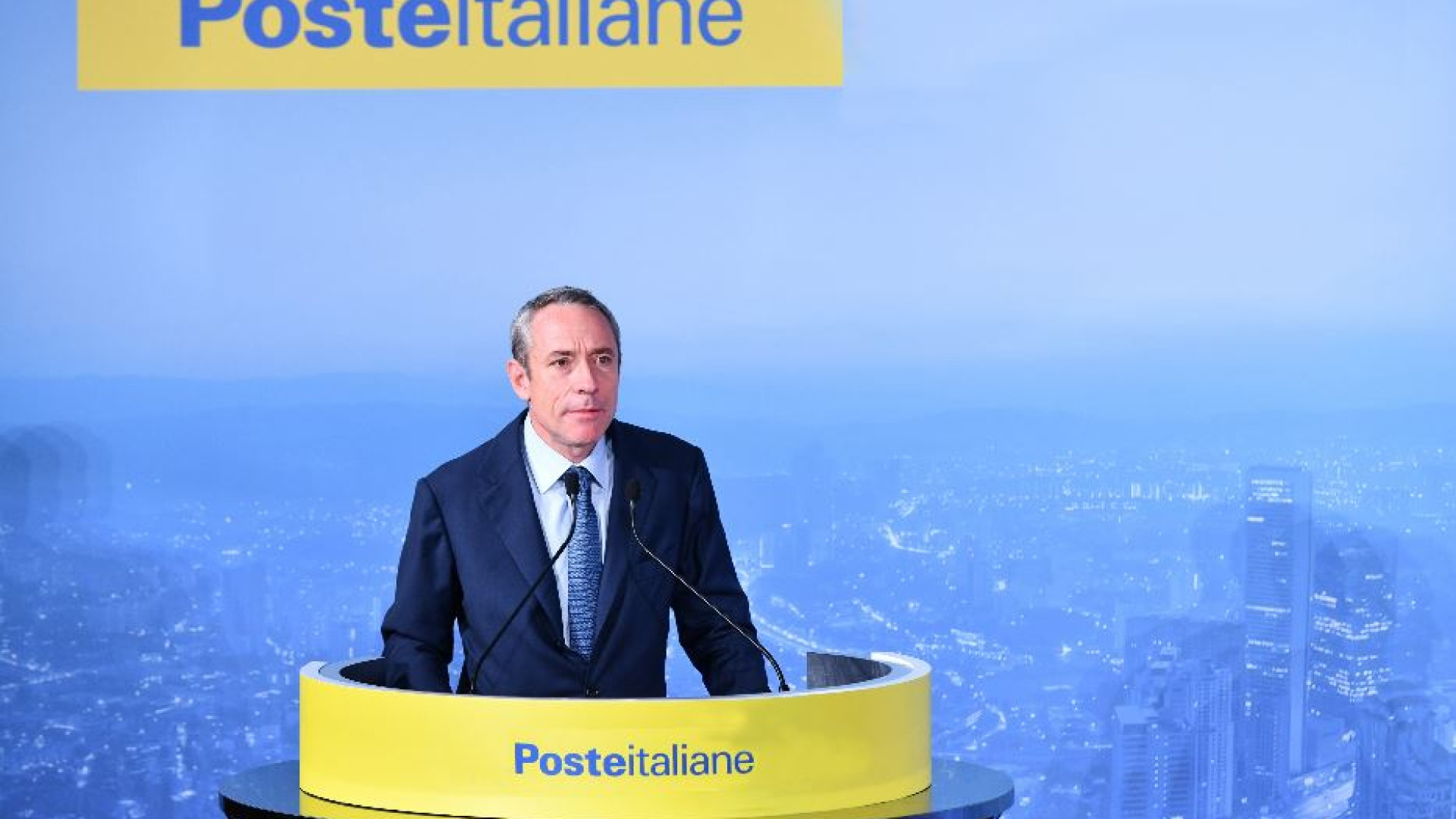 Immagine di Poste debutta nell'energia. Ma la maggior tutela costa meno