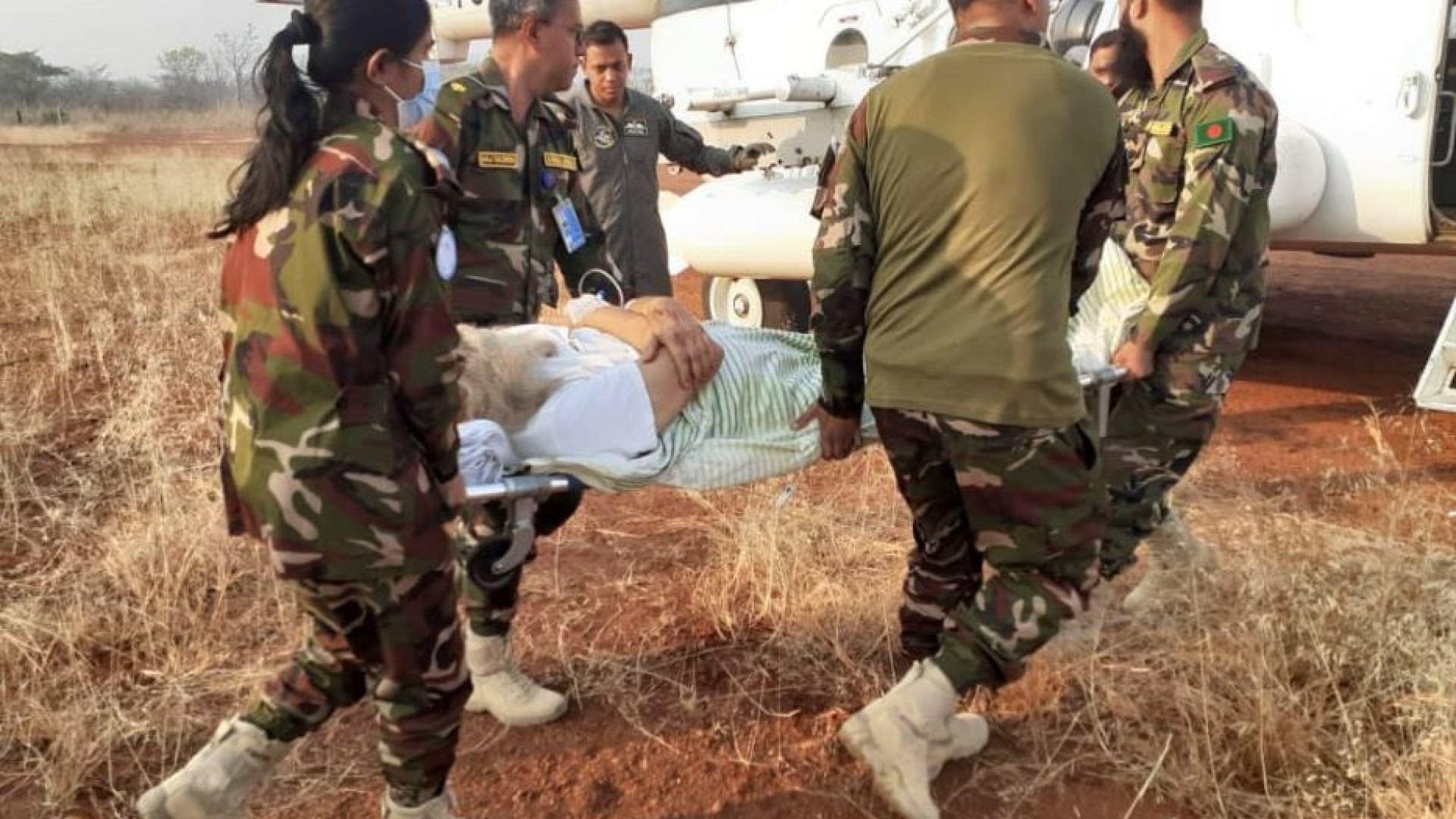 Immagine di Sta meglio il missionario di Lecco: l'auto era saltata su una mina