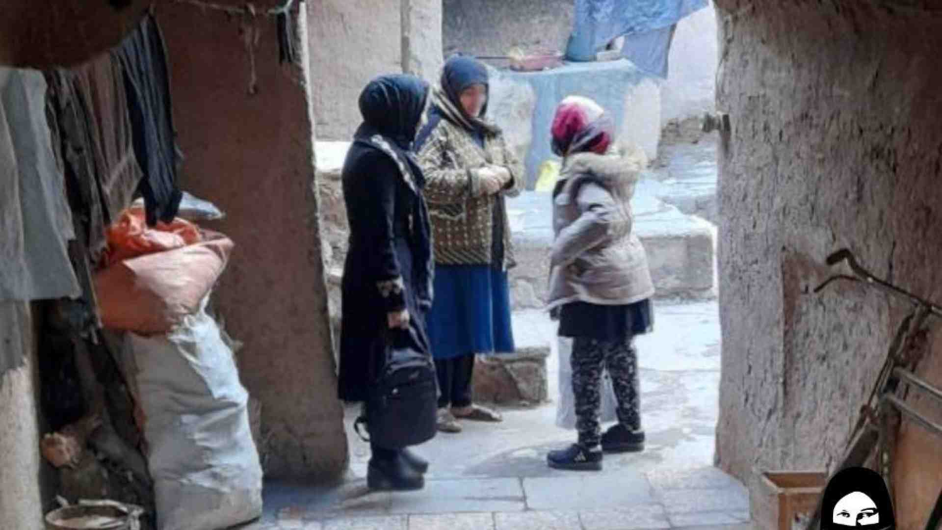 Immagine di Delroba, ex studentessa di Herat: cammino e piango, ma non mi piego