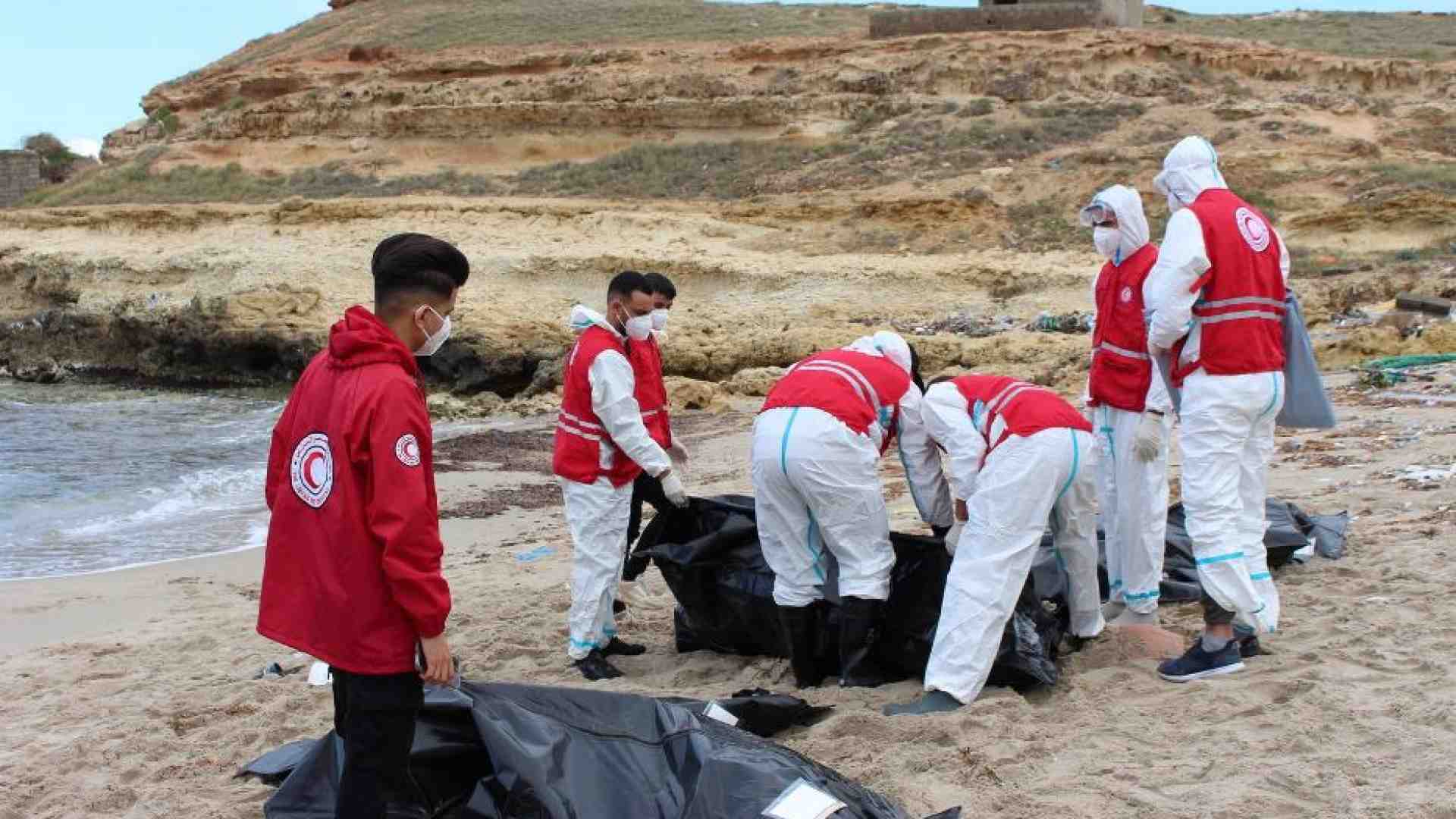 Immagine di Naufragi, 73 vittime nel Mediterraneo. E altri 70 morti nell'Atlantico