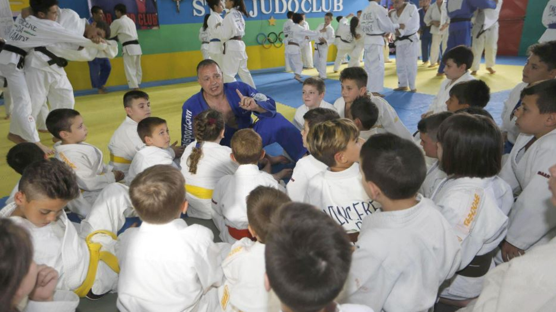 Immagine di La palestra sociale di Maddaloni messa a rischio dal Comune