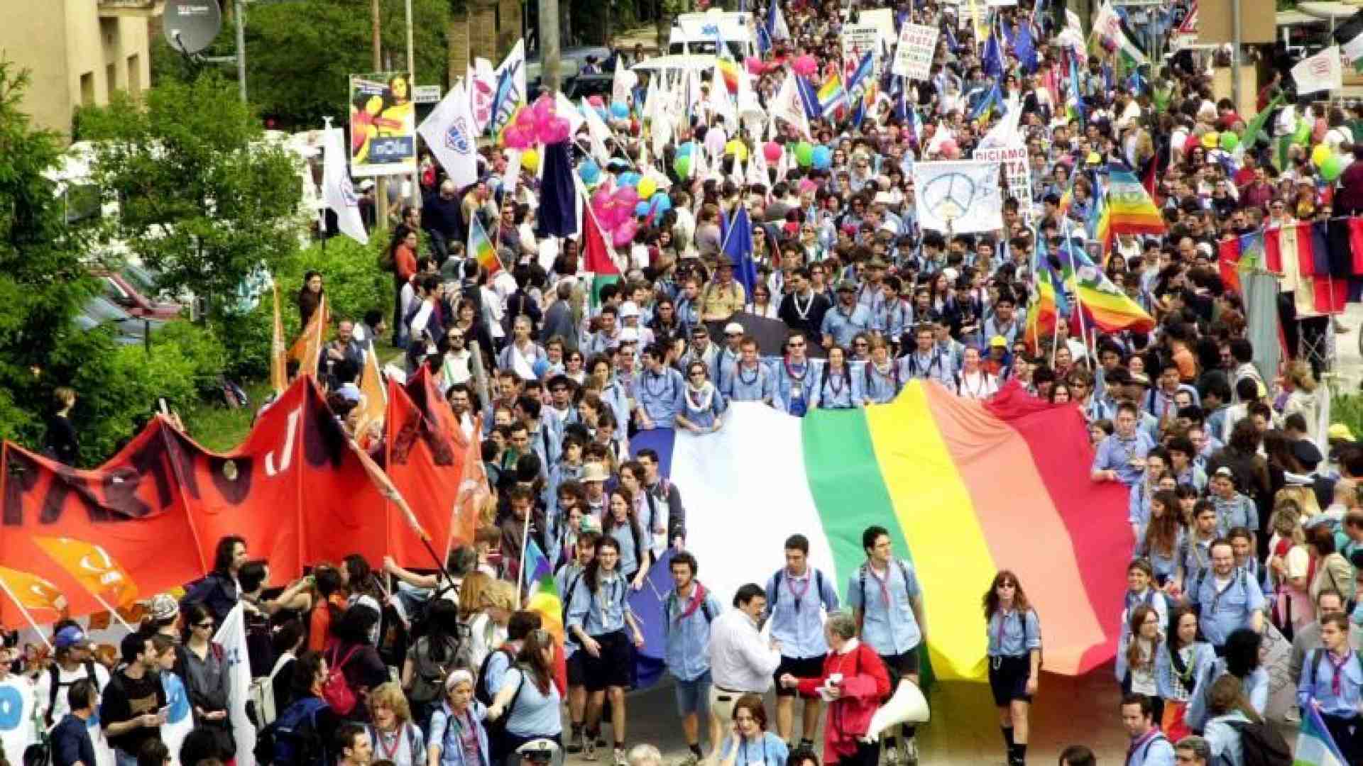 Immagine di «Si continua a parlare solo di armi». Il popolo della pace in marcia