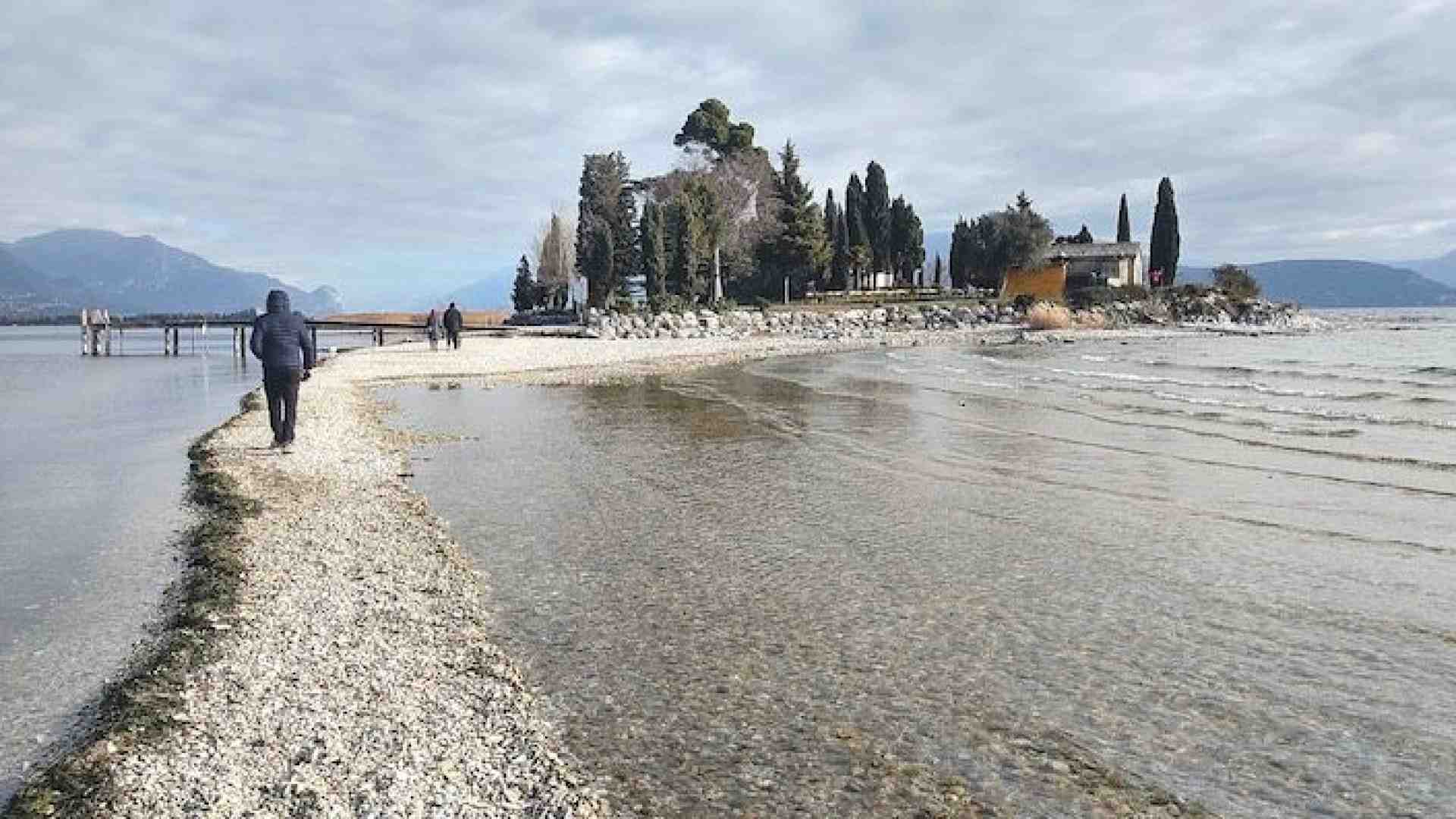 Immagine di A secco, e vi resteremo...