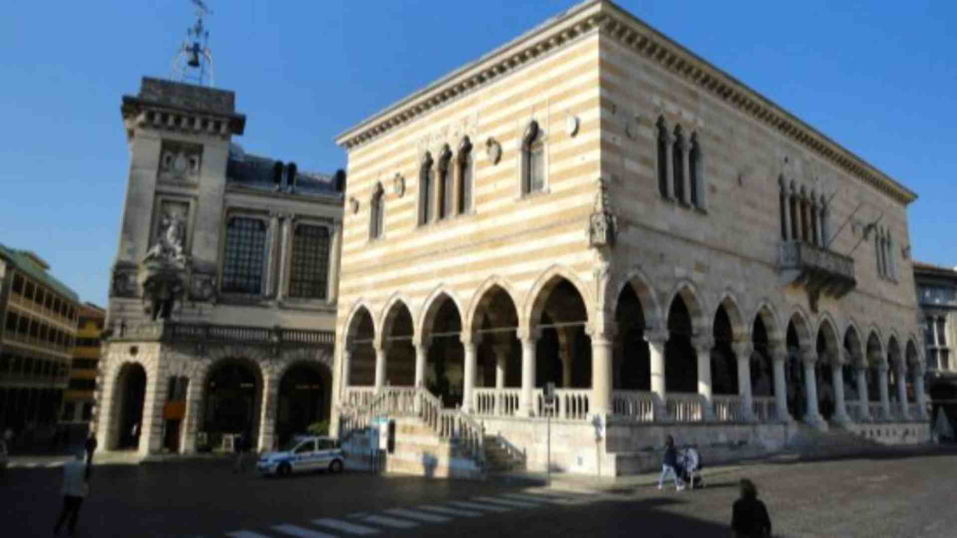 Immagine di Udine, il lampione si accende ogni volta che nasce un bambino