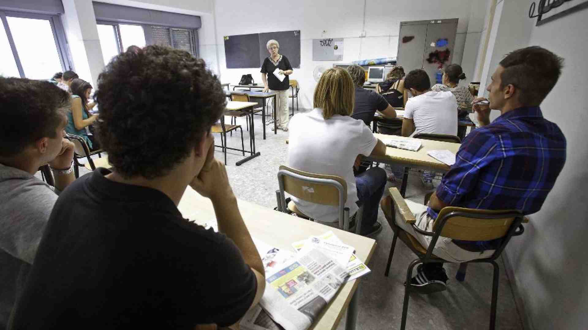 Immagine di Senza diploma (e senza futuro). L'Italia che non finisce la scuola