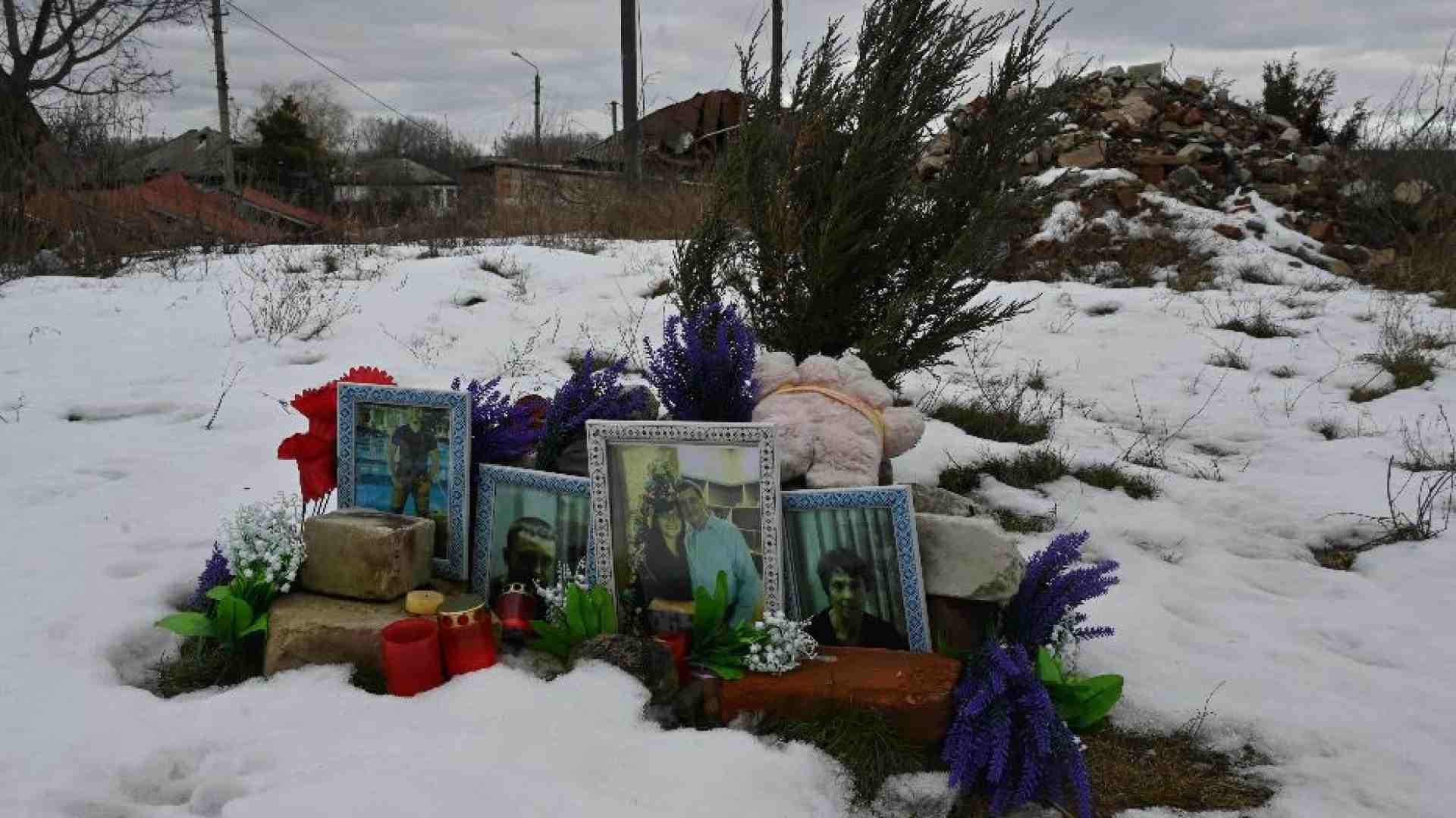 Immagine di Gli orrori di Izyum hanno un volto: esumate 440 salme di prigionieri torturati