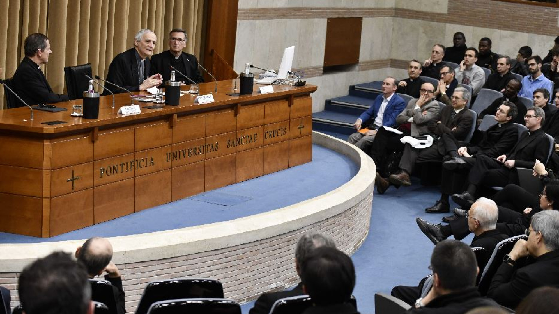 Immagine di Zuppi: la Chiesa è comunione, che è molto di più della democrazia