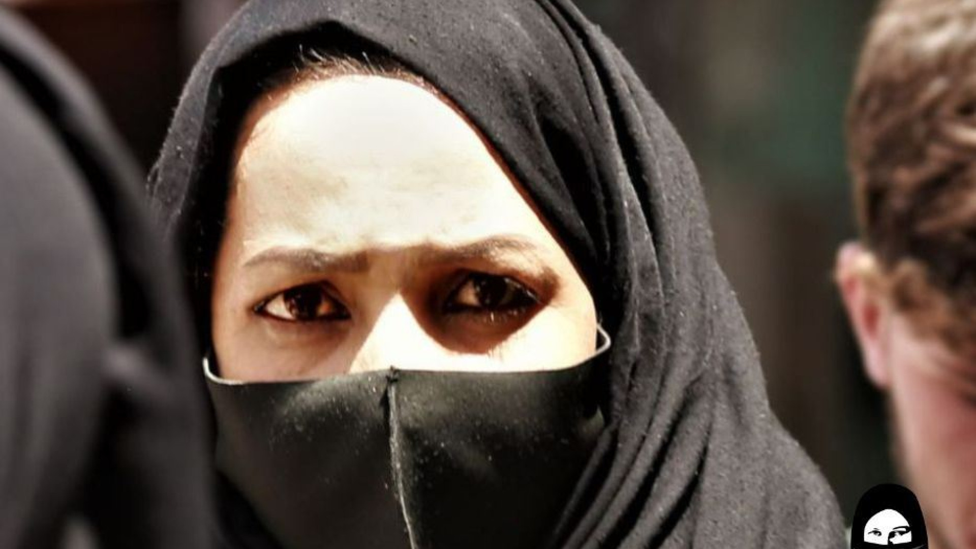 Immagine di Zamira: i taleban ci rubano il futuro. Basta arte, ora disegno solo per me