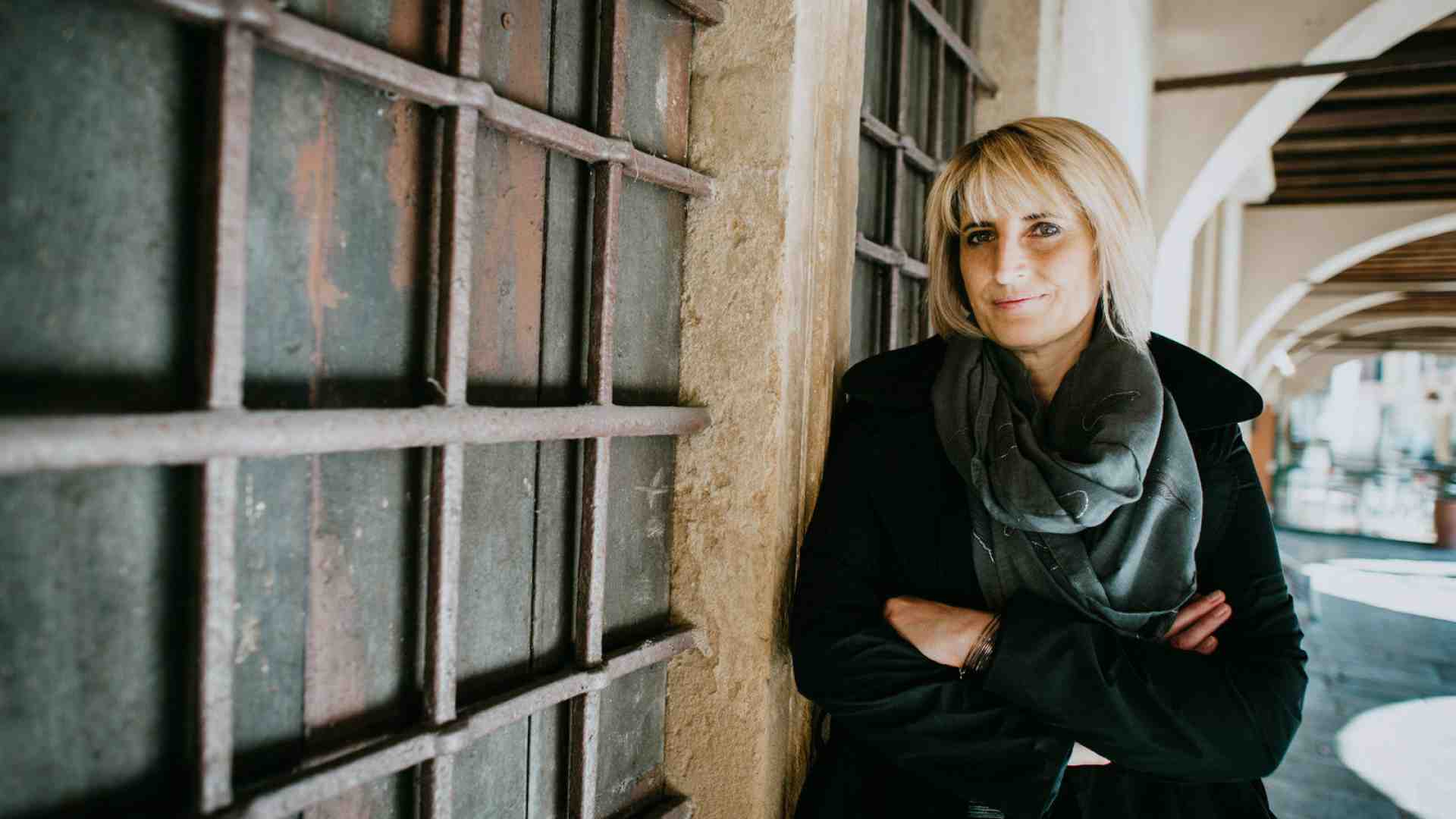 Immagine di 8 marzo: dialogo tra il vescovo Domenico e la scrittrice Emanuela Canepa