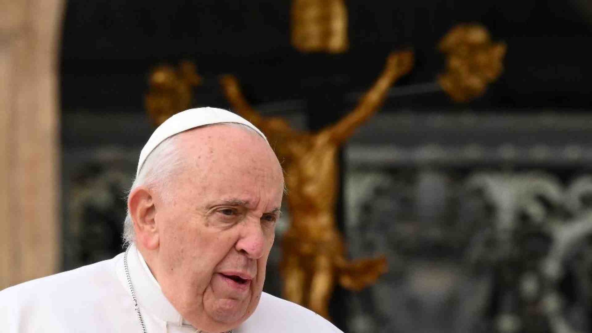 Immagine di Il Papa: «Putin sa che sono a disposizione per negoziare»