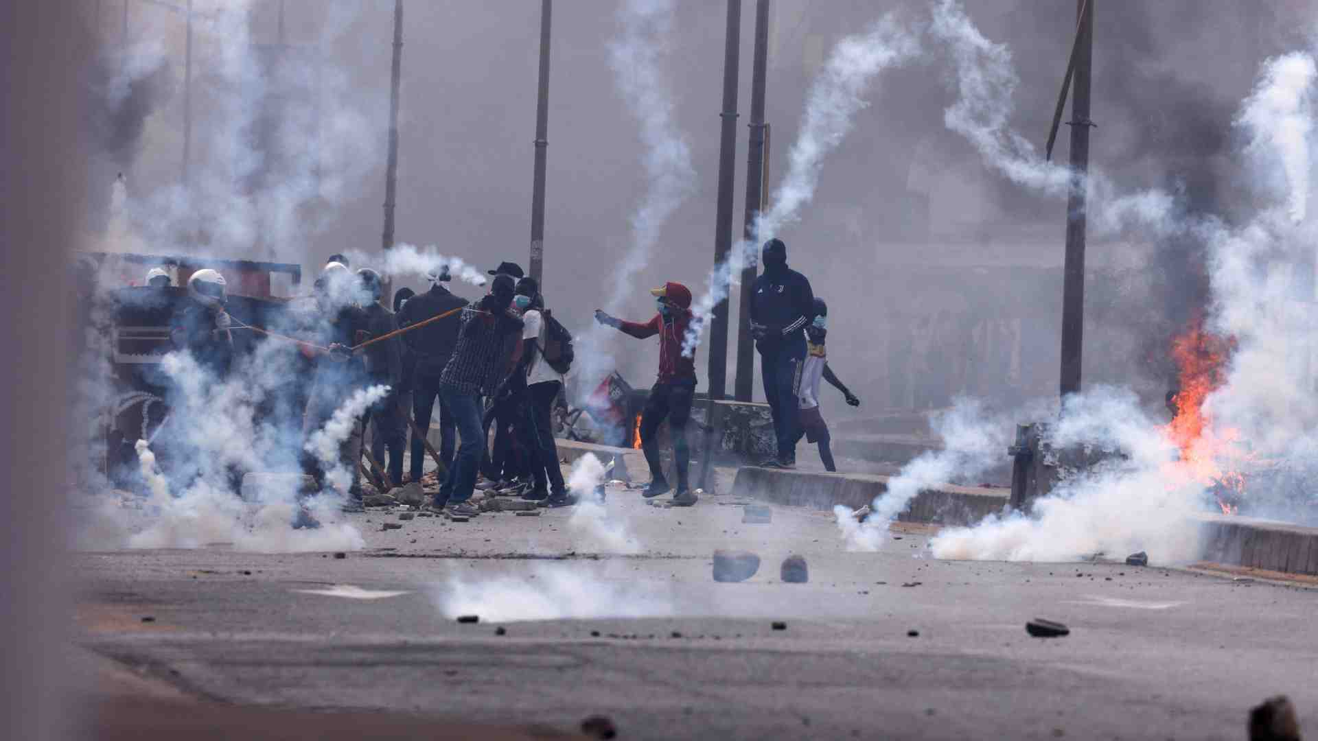 Immagine di In Senegal l'opposizione scende in piazza, scontri nel cuore di Dakar