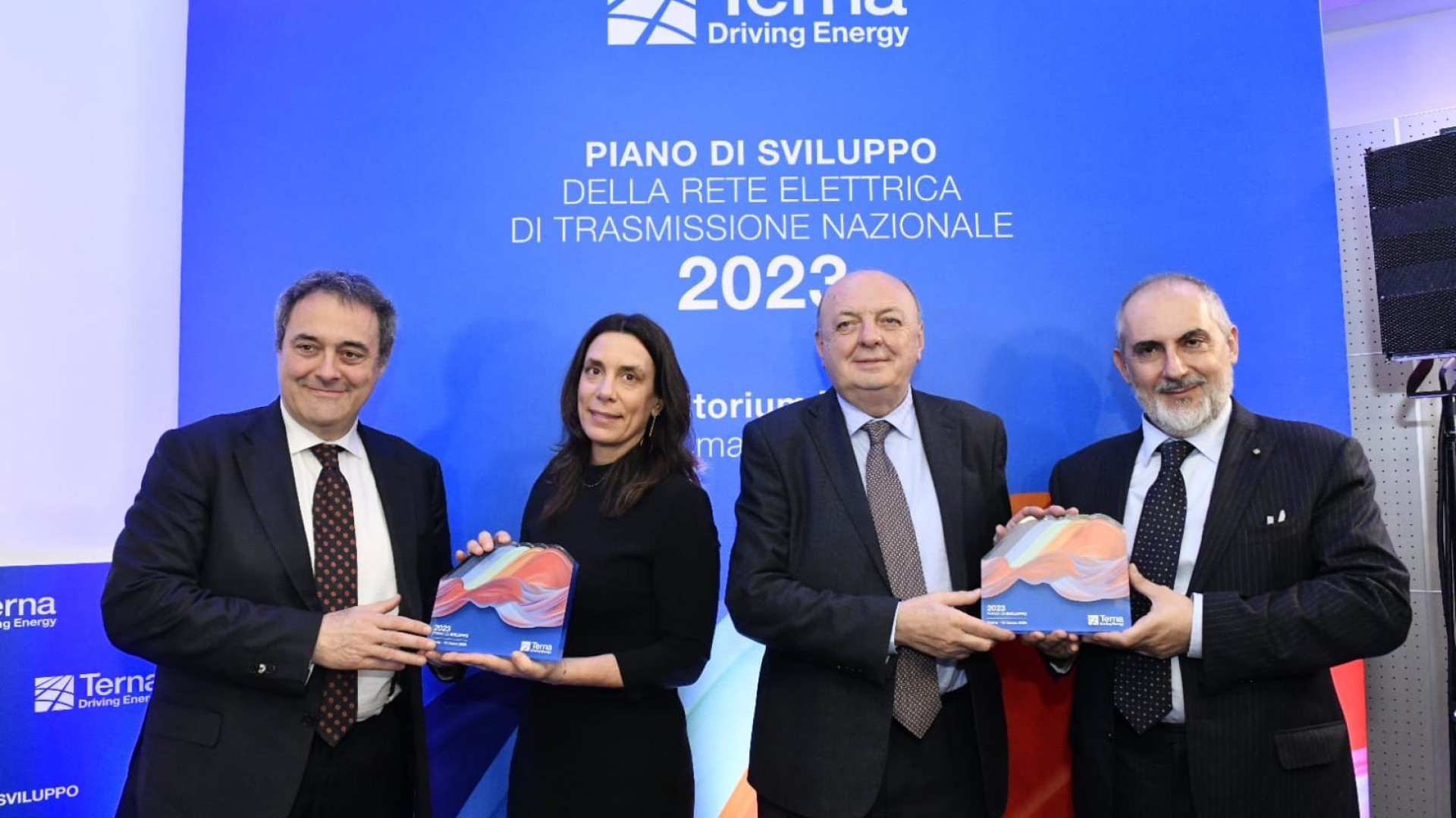 Immagine di Terna vara un piano da 21 miliardi