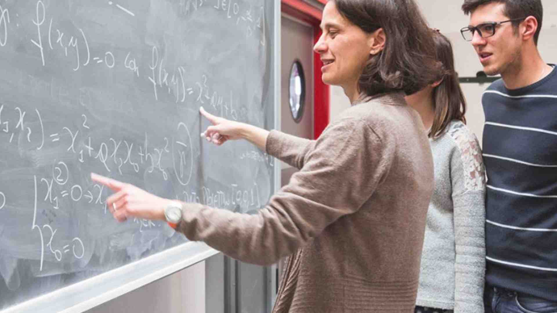 Immagine di Scuola, 300 milioni in più ai prof. In arrivo il decreto sul reclutamento