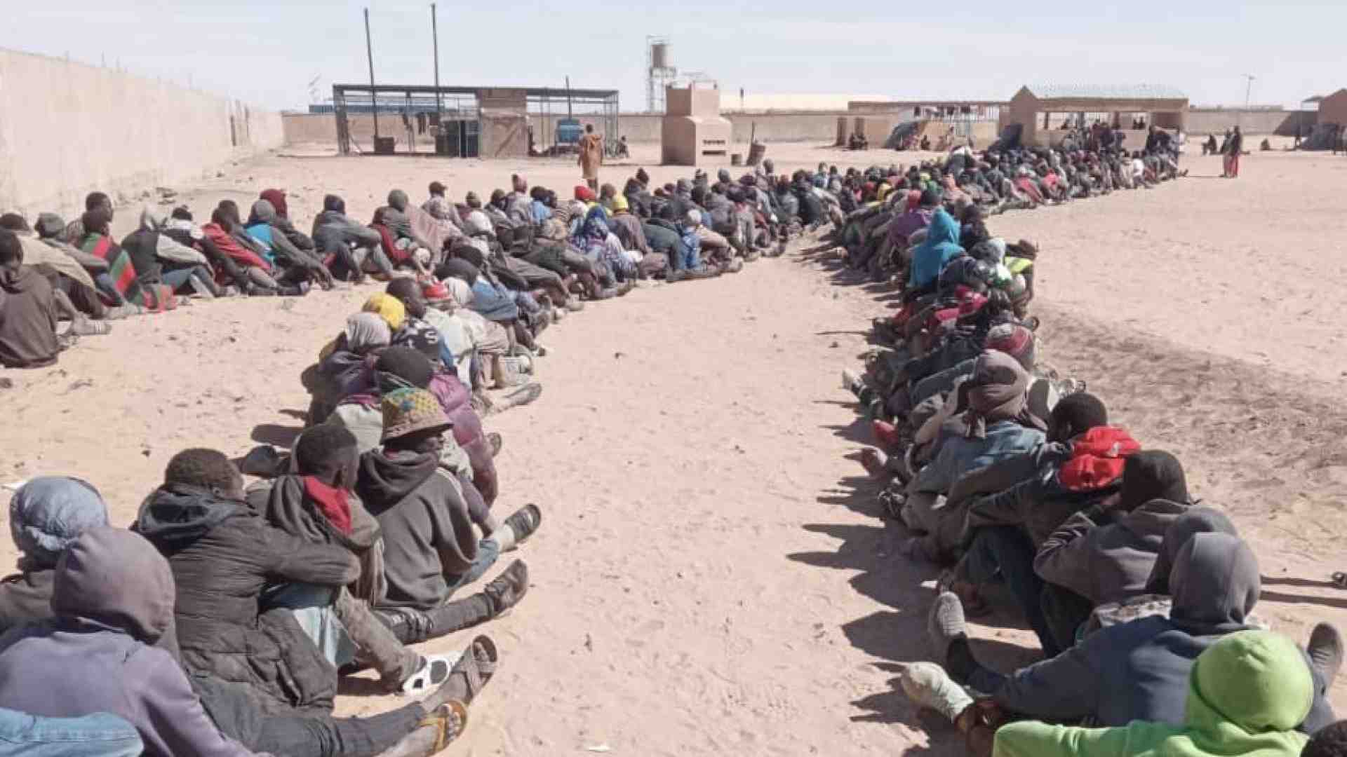 Immagine di Migliaia abbandonati nel deserto del Niger. Piano Ue contro i trafficanti
