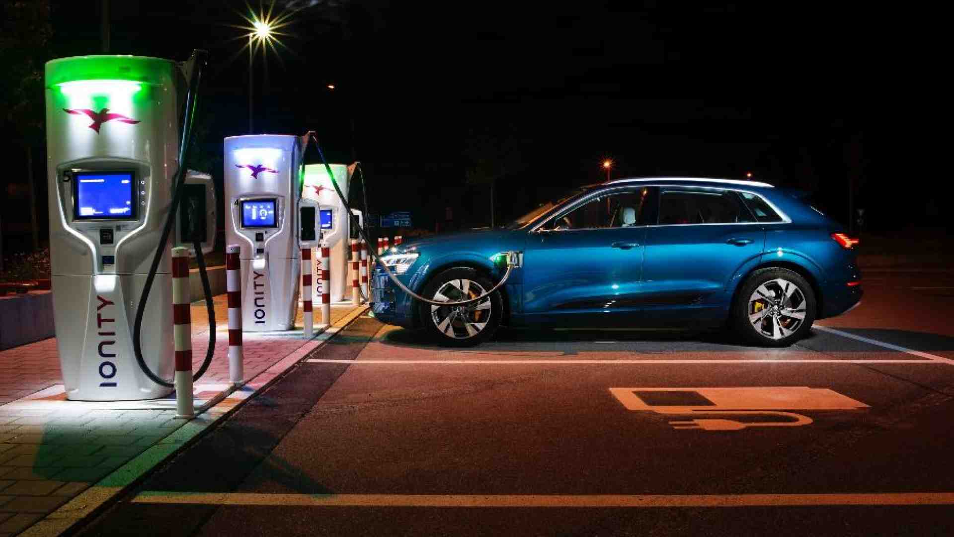 Immagine di La Norvegia prova a togliere gli aiuti all'auto elettrica