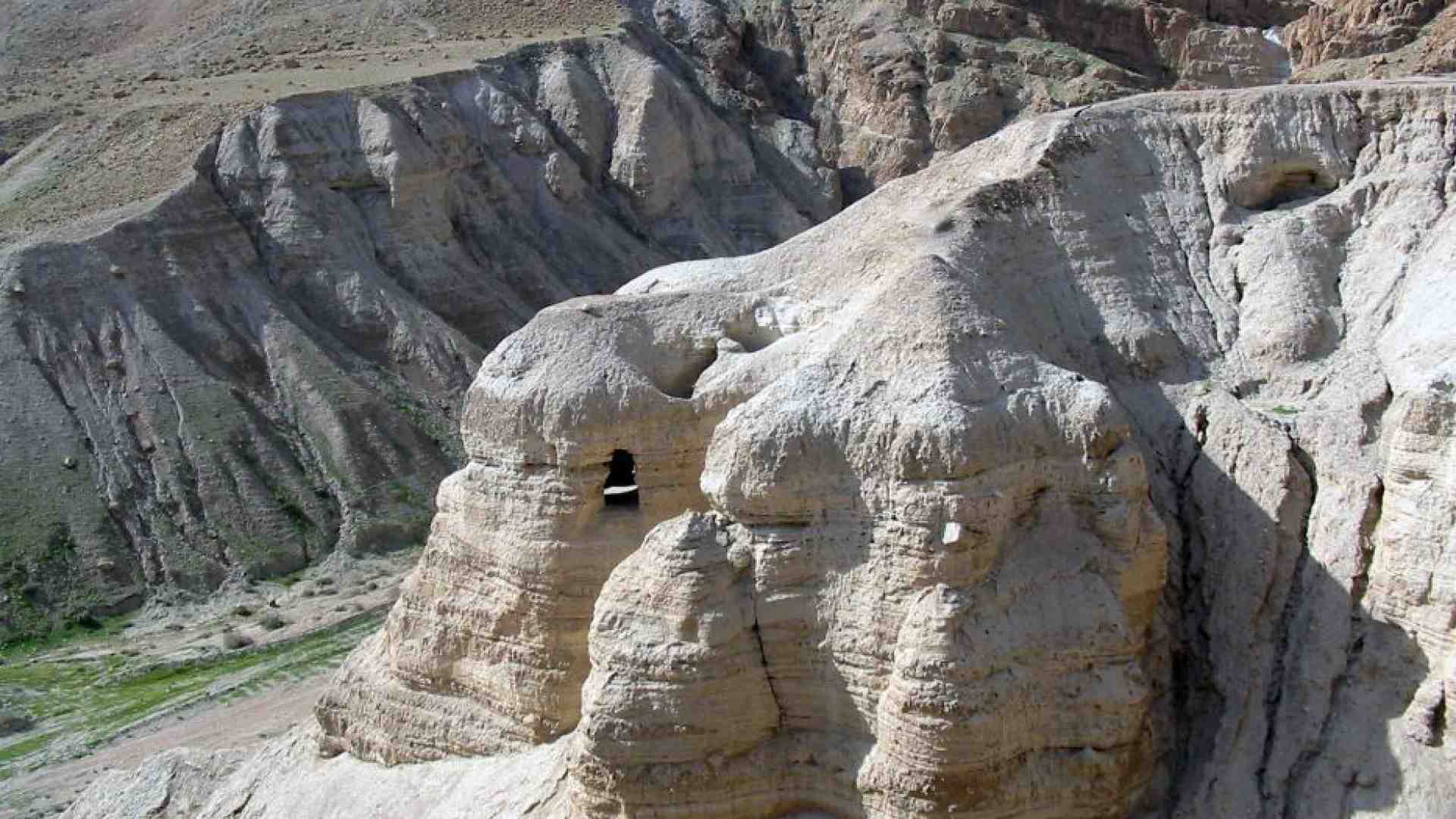 Immagine di E se a Qumran non abitavano solo gli esseni?