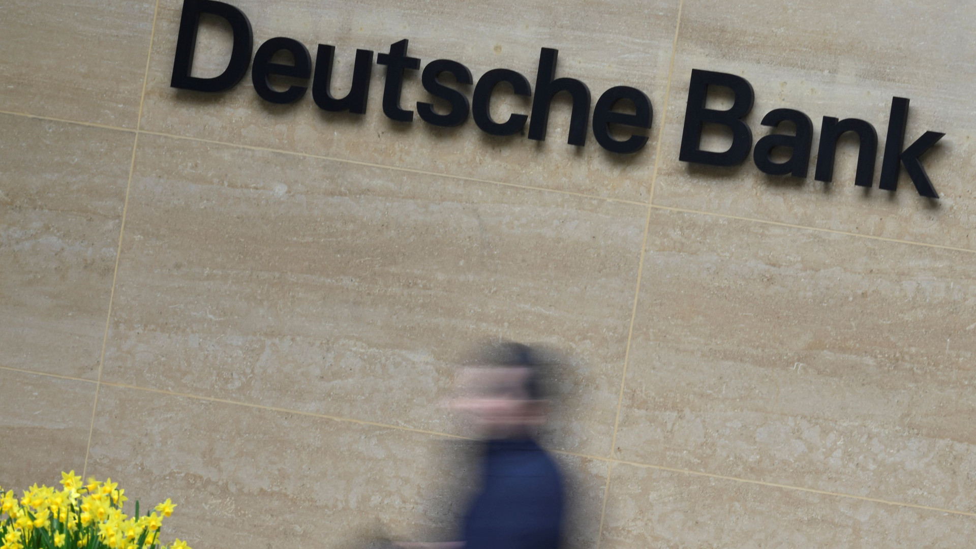 Immagine di Borse europee in calo: timori per Deutsche Bank