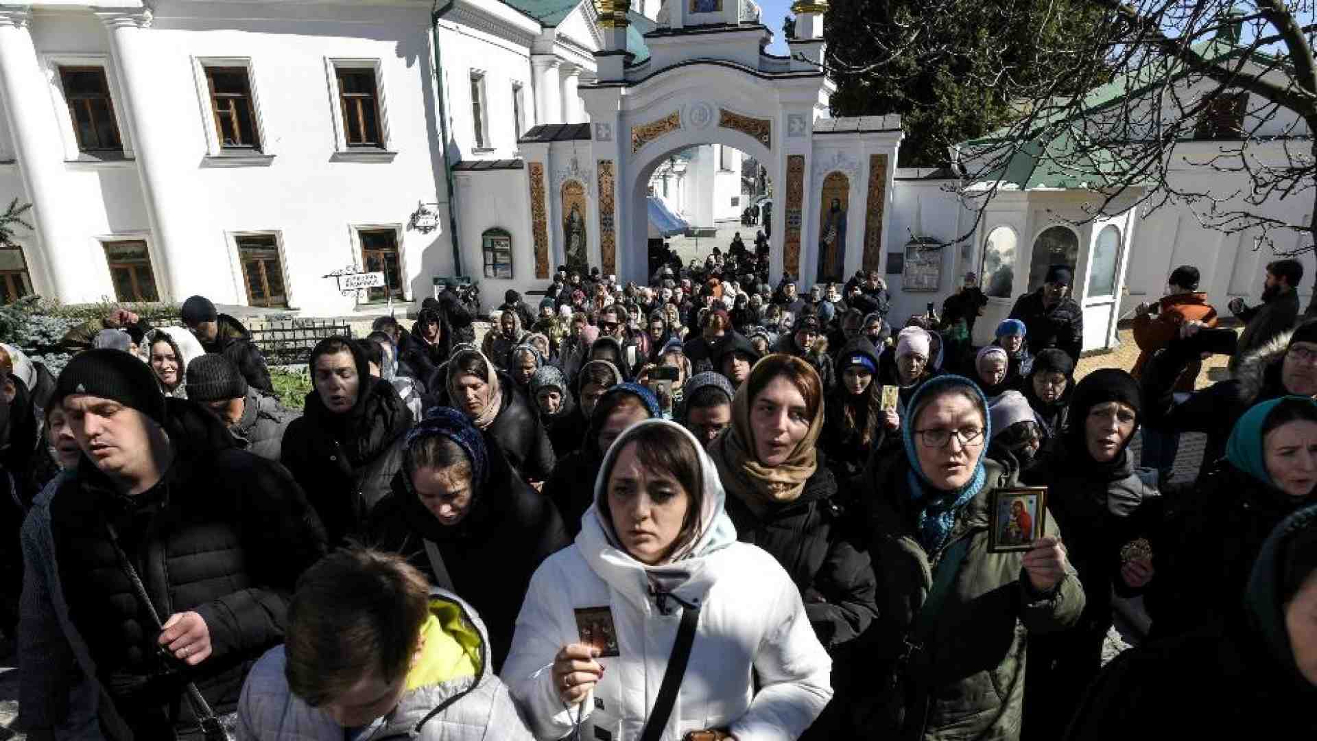 Immagine di I fedeli fermano per ora lo sfratto del “Vaticano” ortodosso a Kiev