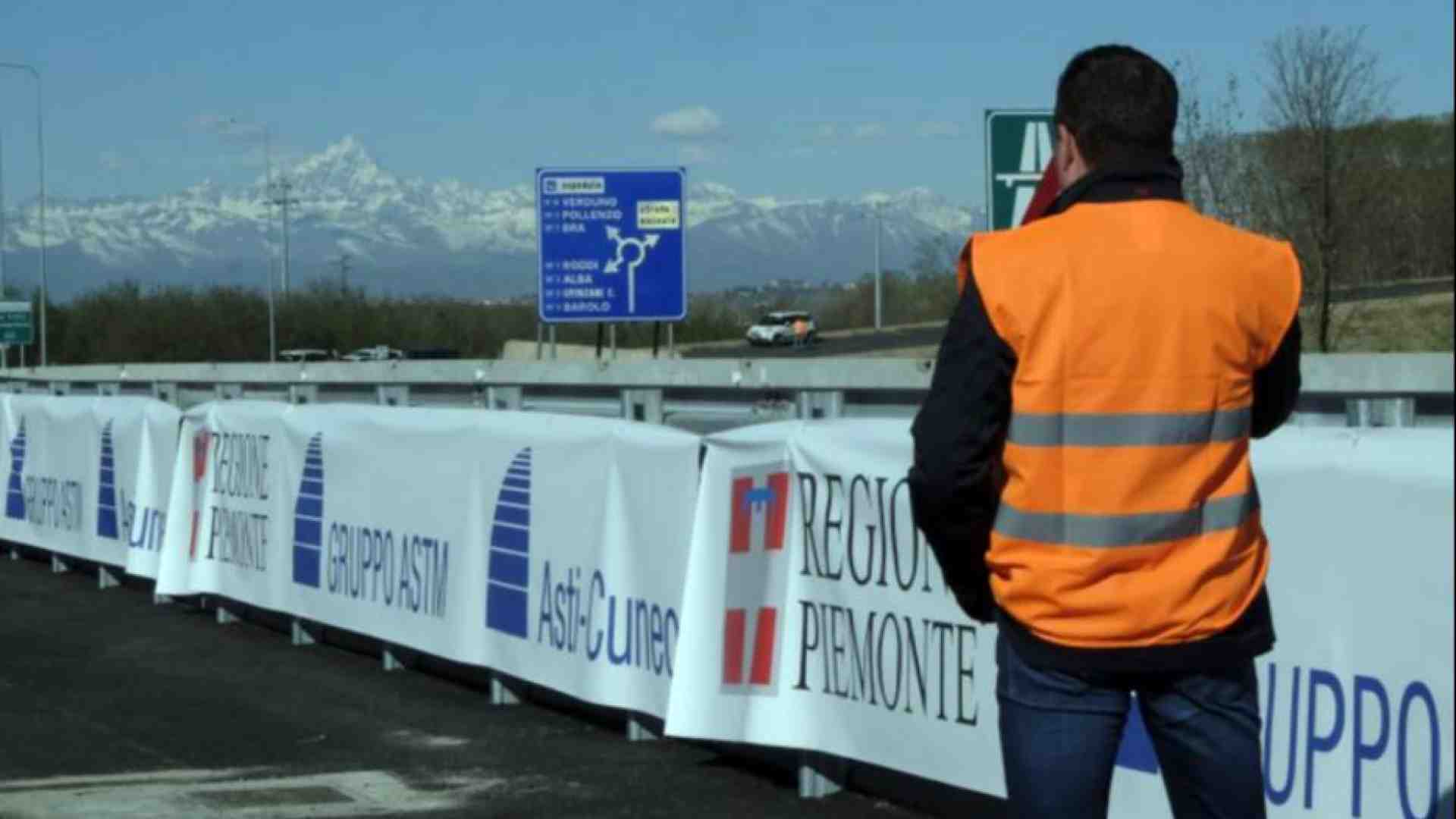 Immagine di Pnrr, la proposta di rinunciare a parte dei fondi Ue divide Lega e governo