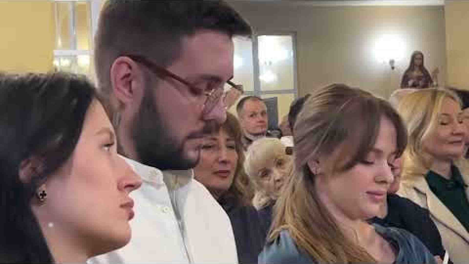 Immagine di Pasqua sotto le bombe a Zaporizhzhia. Candele di pace illuminano la Cattedrale