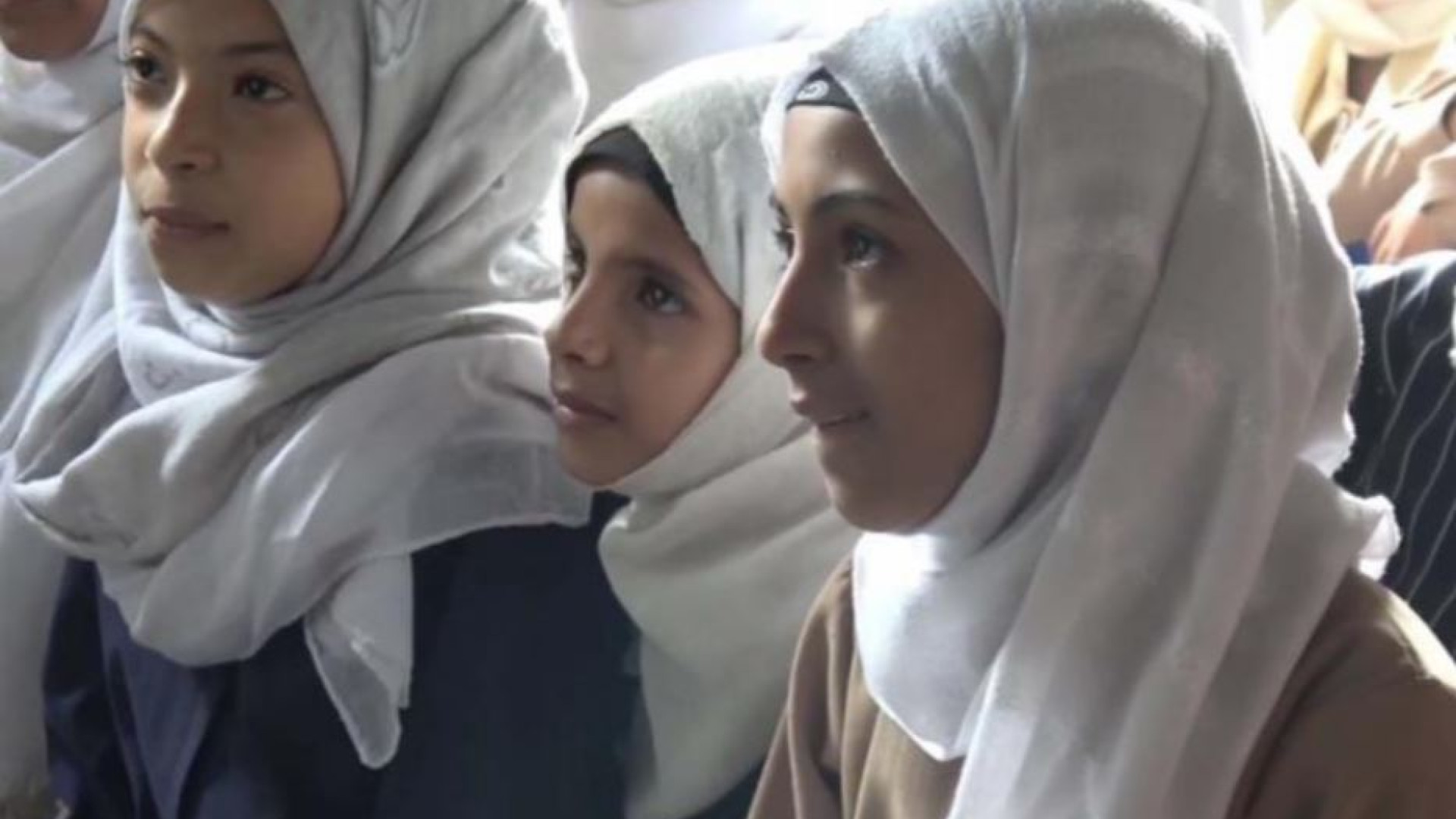 Immagine di I bambini dello Yemen in guerra trovano la pace andando a scuola