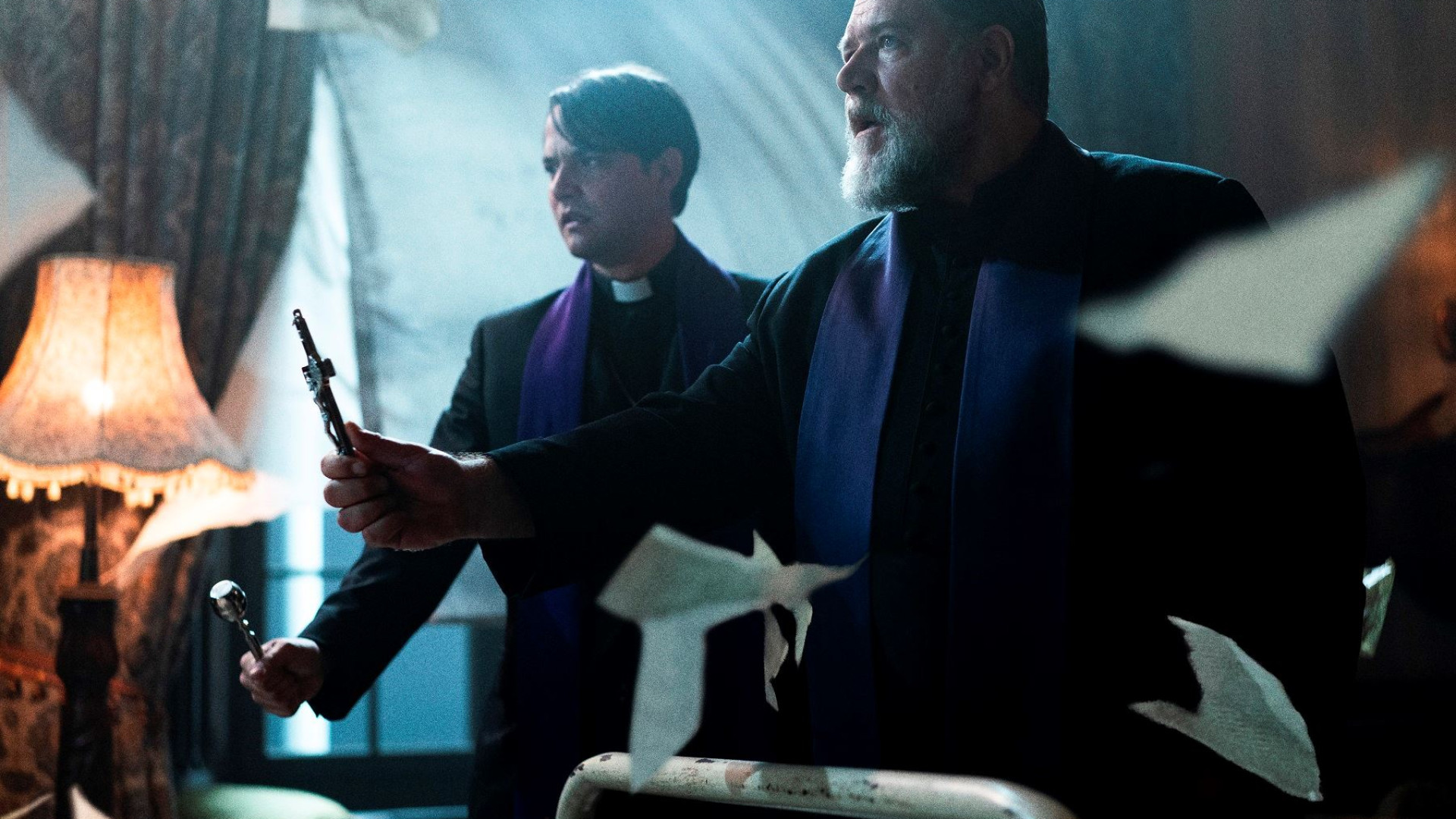 Immagine di "L’esorcista del Papa": nel film su padre Amorth c'è tutto a parte padre Amorth