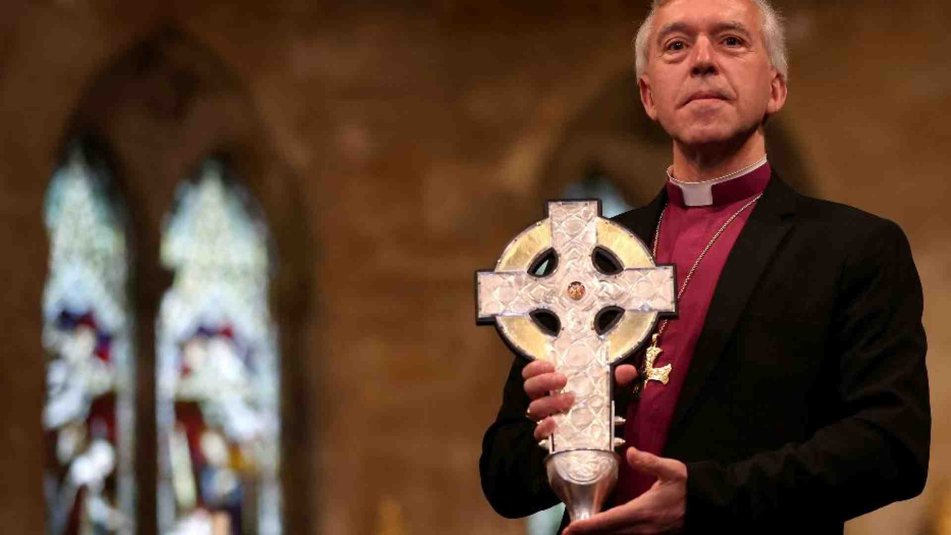 Immagine di Due reliquie della Croce in dono dal Papa a re Carlo