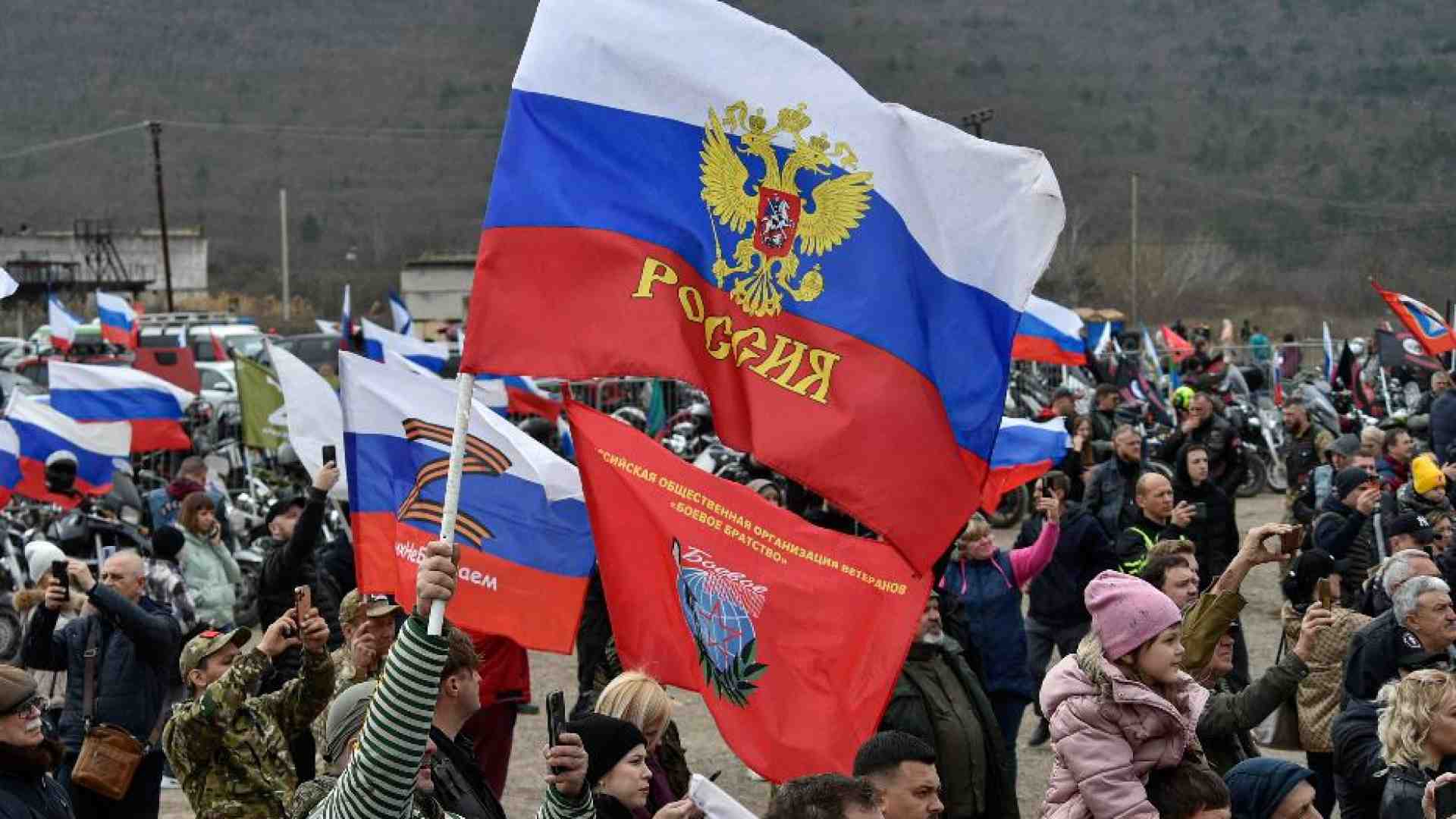 Immagine di Putin in Crimea chiude i conti con i tatari