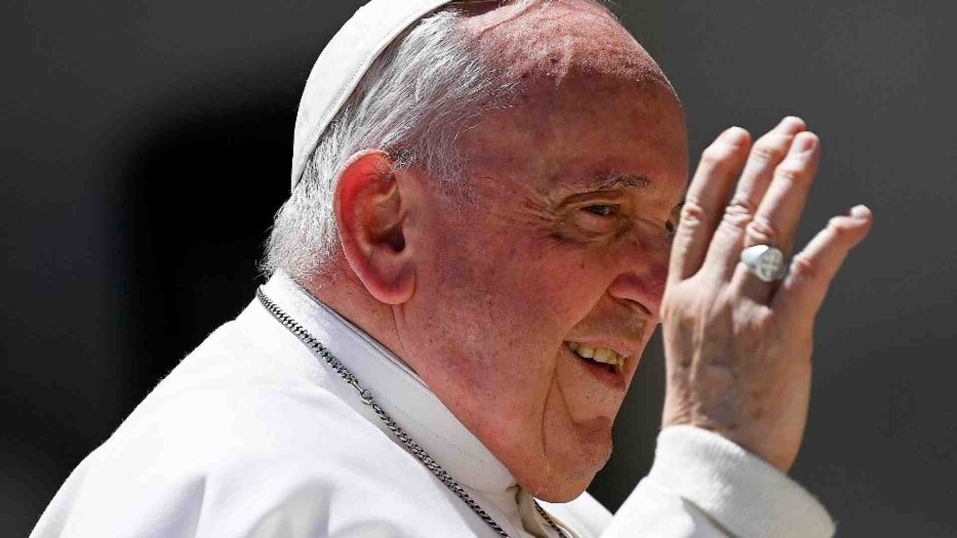 Immagine di Come seguire il viaggio di papa Francesco in Ungheria su Tv2000 e radio InBlu