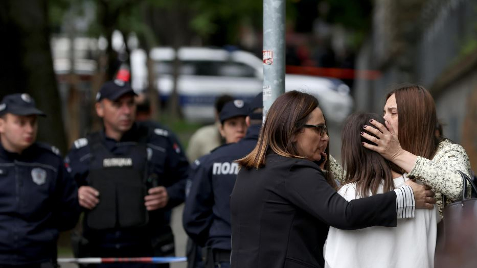 Immagine di Almeno 9 morti (8 studenti) nella sparatoria in una scuola a Belgrado