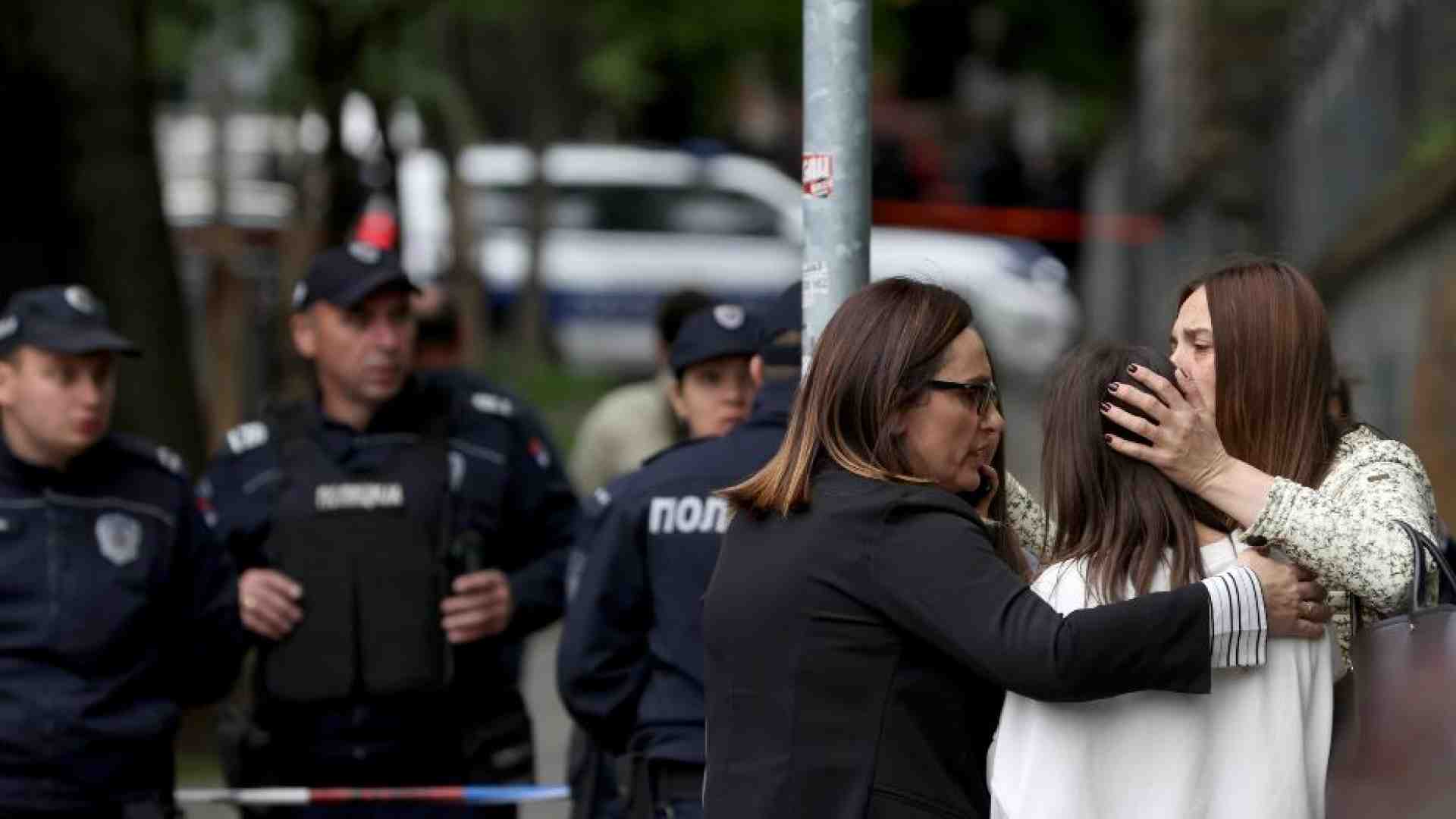 Immagine di Almeno 9 morti (8 studenti) nella sparatoria in una scuola a Belgrado