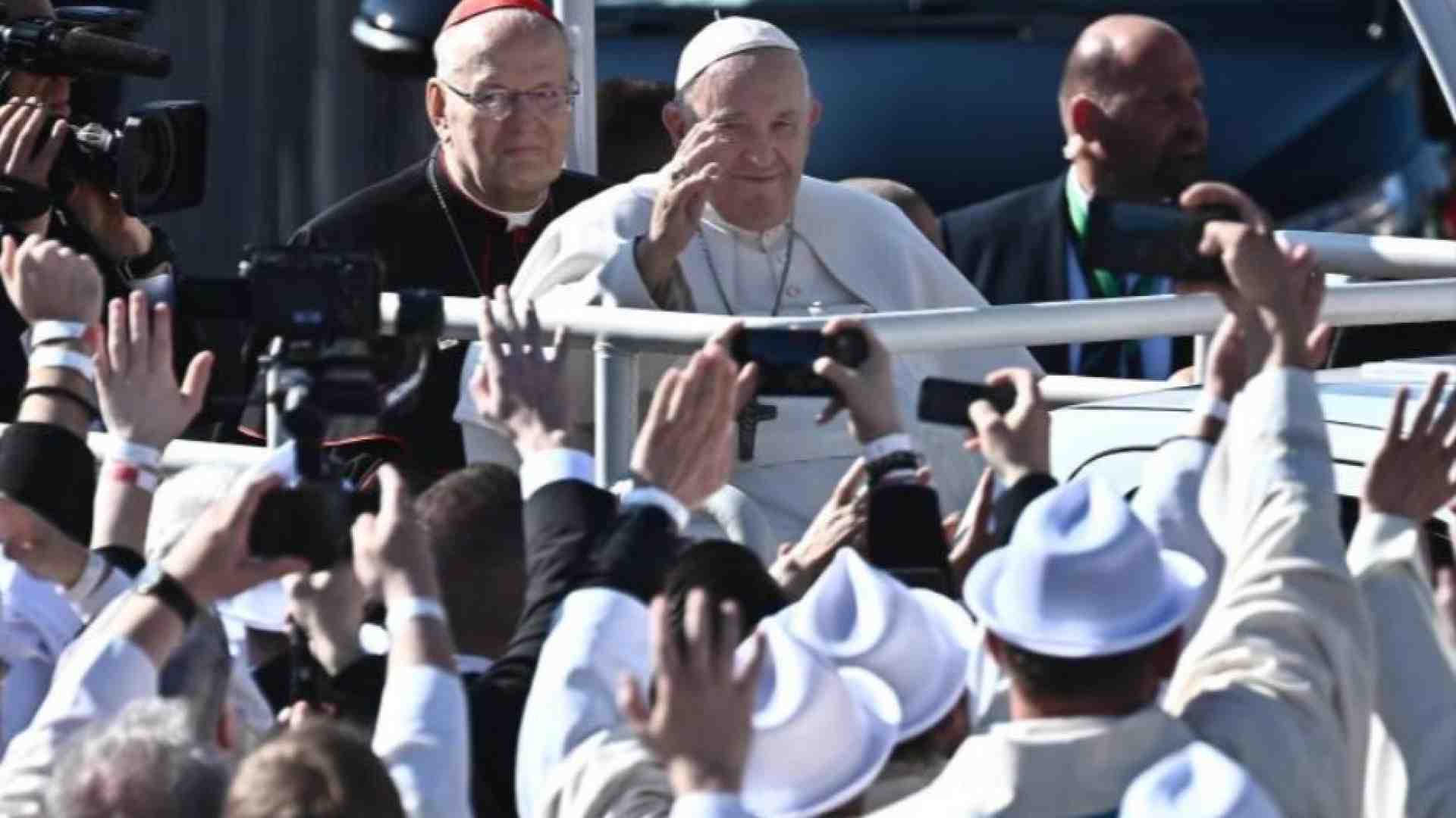 Immagine di La missione (im)possibile del Papa: bussare a ogni porta nel nome della pace