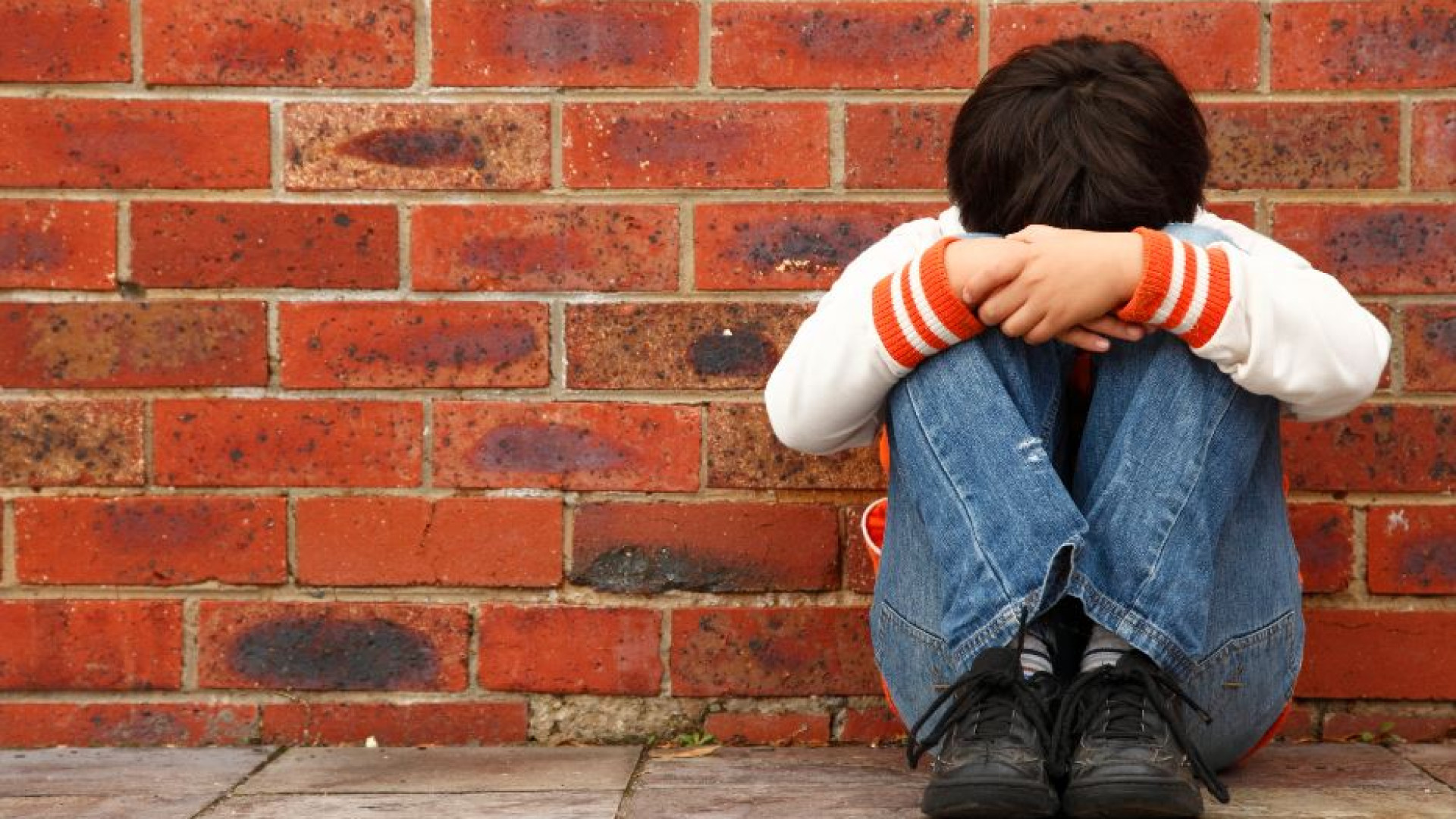 Immagine di Il bimbo sopravvissuto alla strage. «Succede a un minore ogni tre giorni»