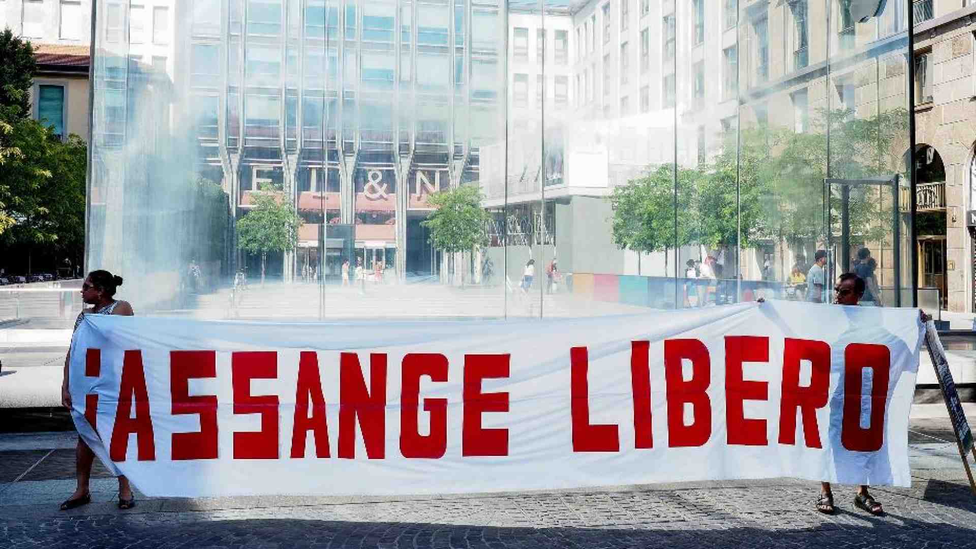 Immagine di Petizione per Julian Assange, superate le 120 firme