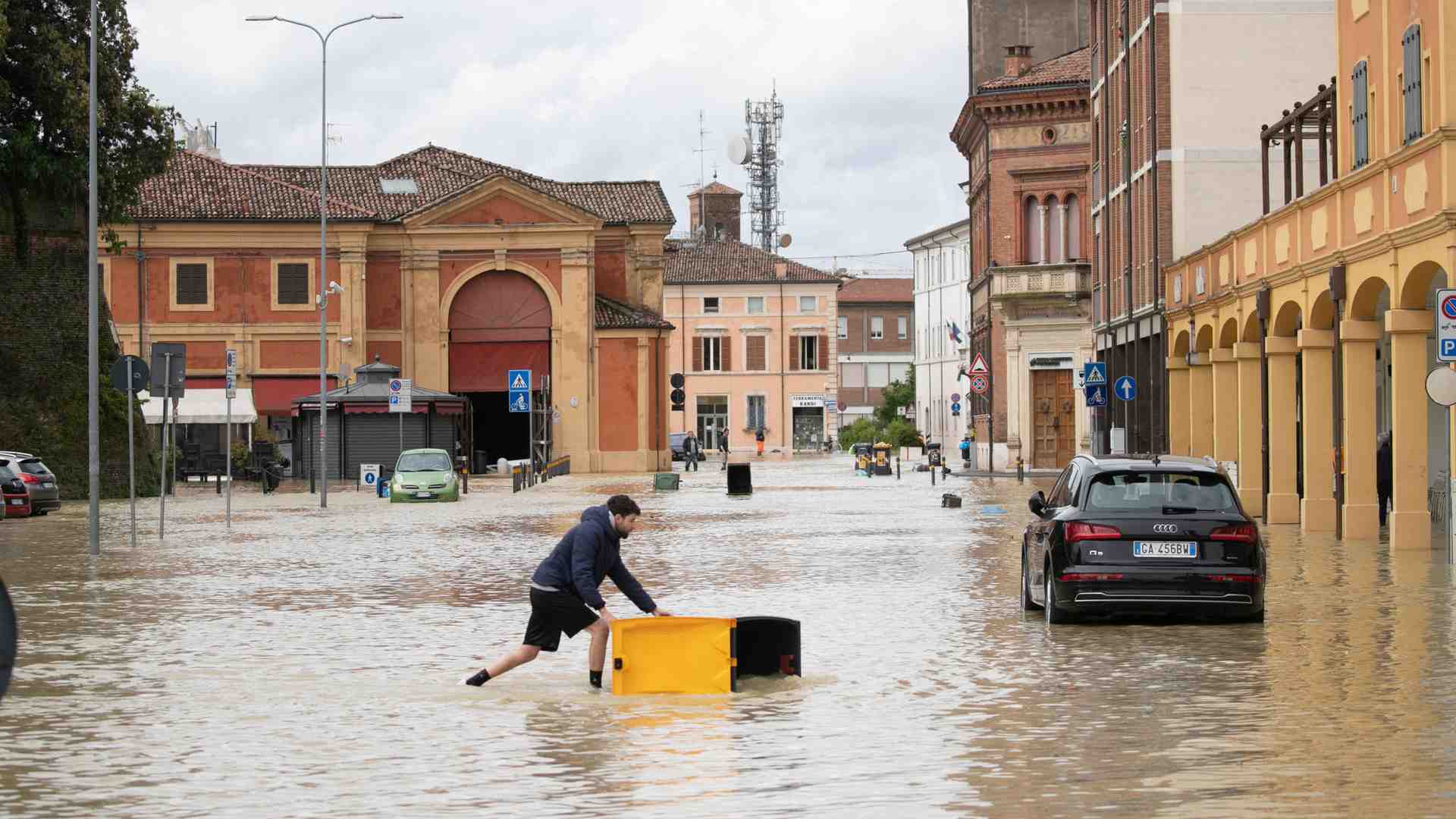 Immagine di Maltempo in Emilia Romagna: la vicinanza della Chiesa