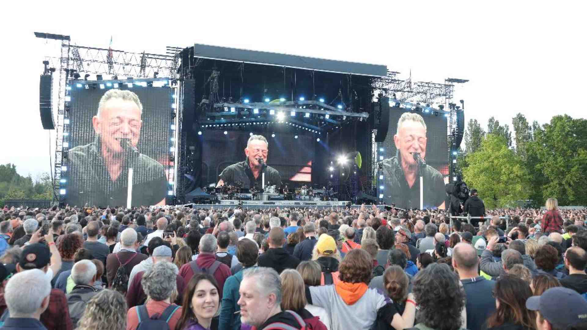 Immagine di Springsteen a Ferrara nonostante tutto. E le polemiche lo travolgono