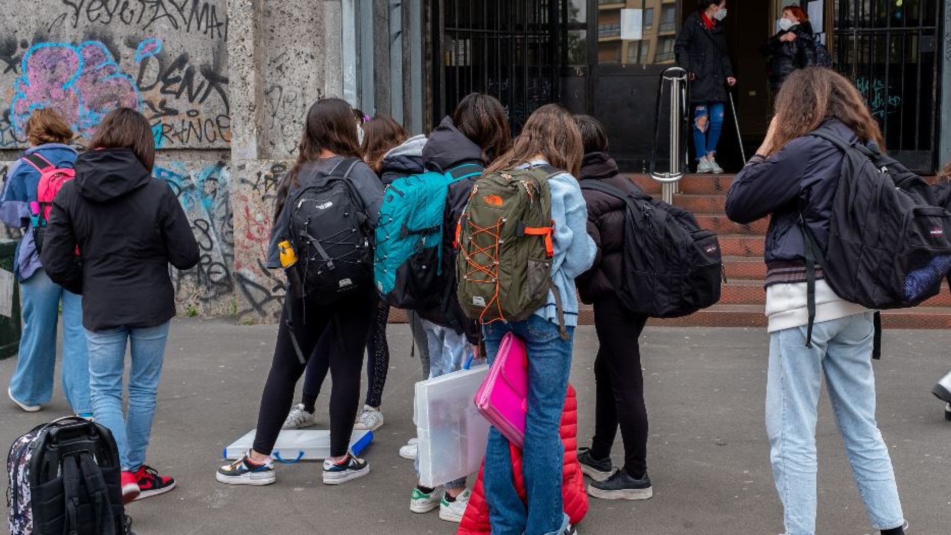 Immagine di Non solo caffè, ecco la seduta sospesa con lo psicologo per i ragazzi a rischio