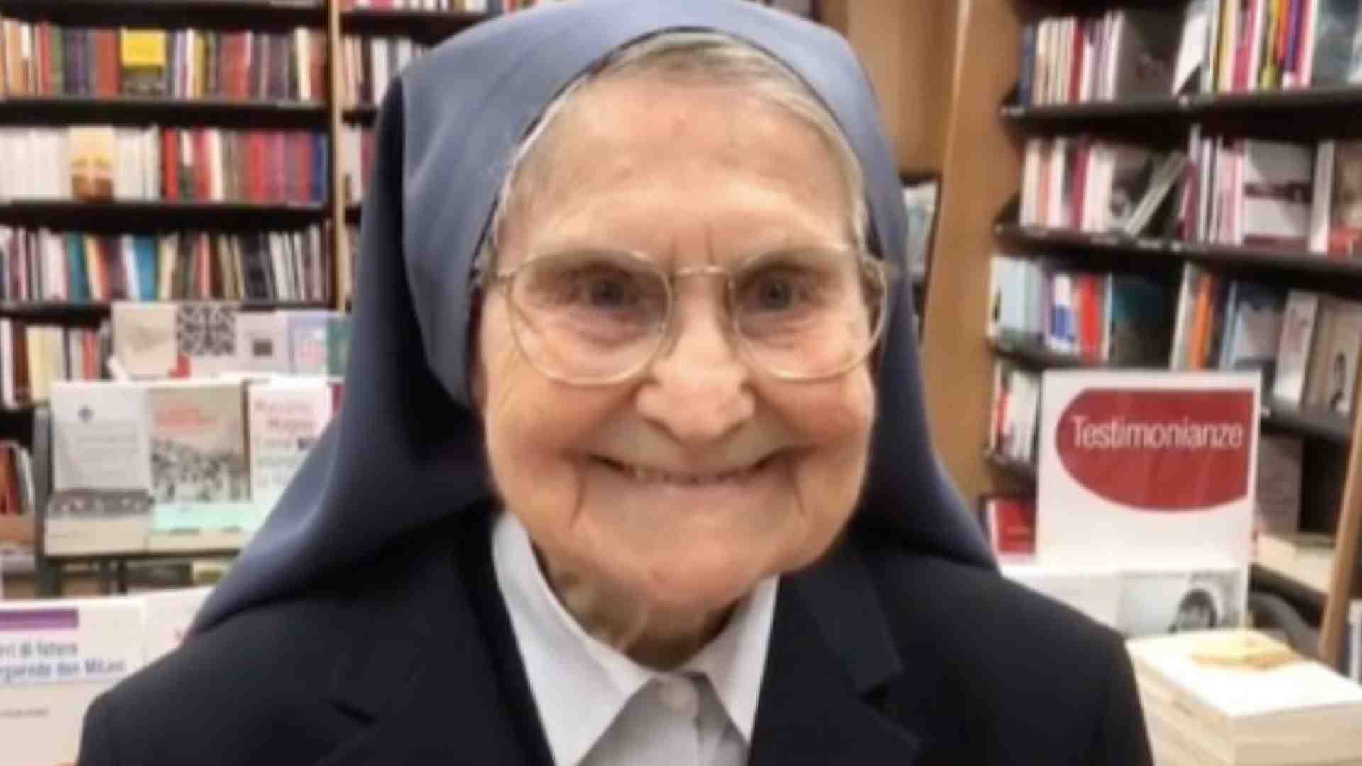 Immagine di I 100 anni di suor Giovanna Bechis: «Mi sono fidata di Dio, perché Lui ci ama»