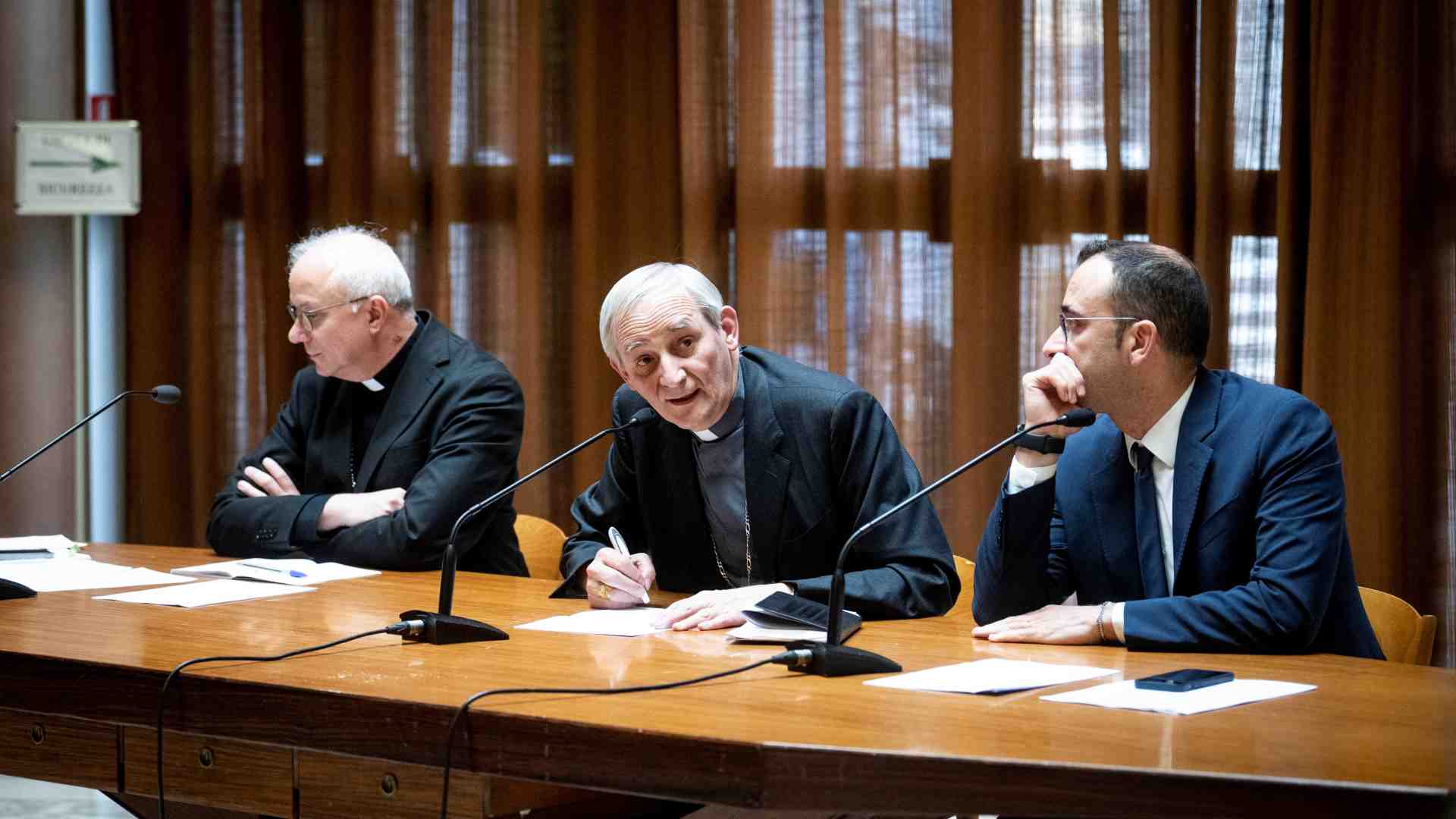 Immagine di Chiusa l'assemblea. Zuppi parla di pace, lotta alla povertà e tutela dei minori
