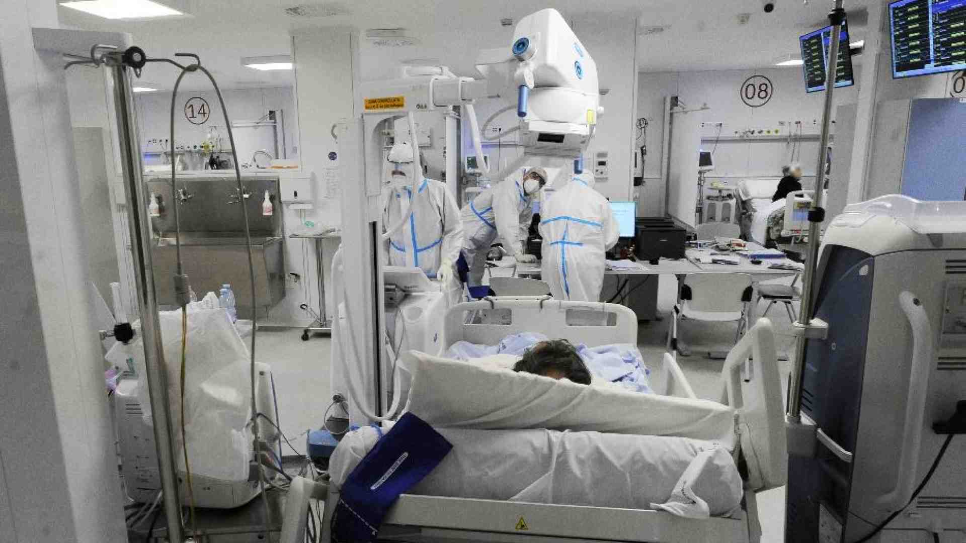 Immagine di «Nel 2020 il Covid ha causato 78.673 morti». Ma il calcolo delle vittime divide